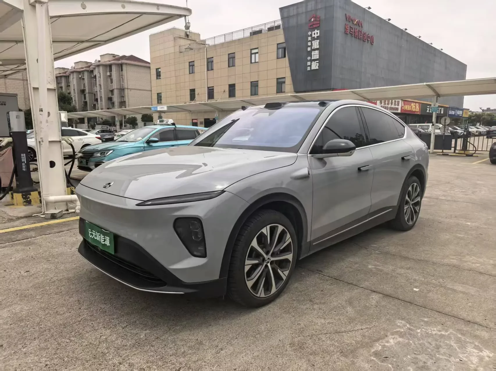 NIO EC7