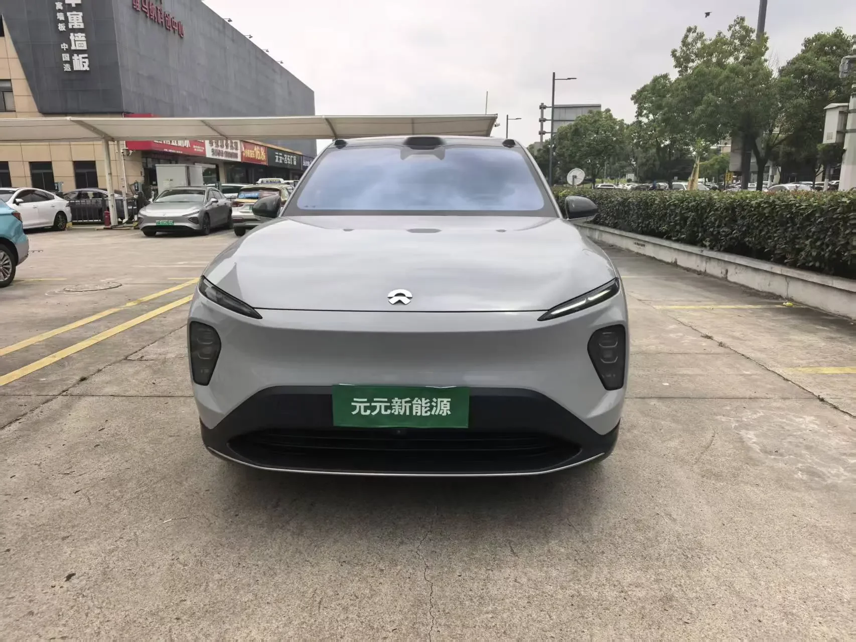 NIO EC7