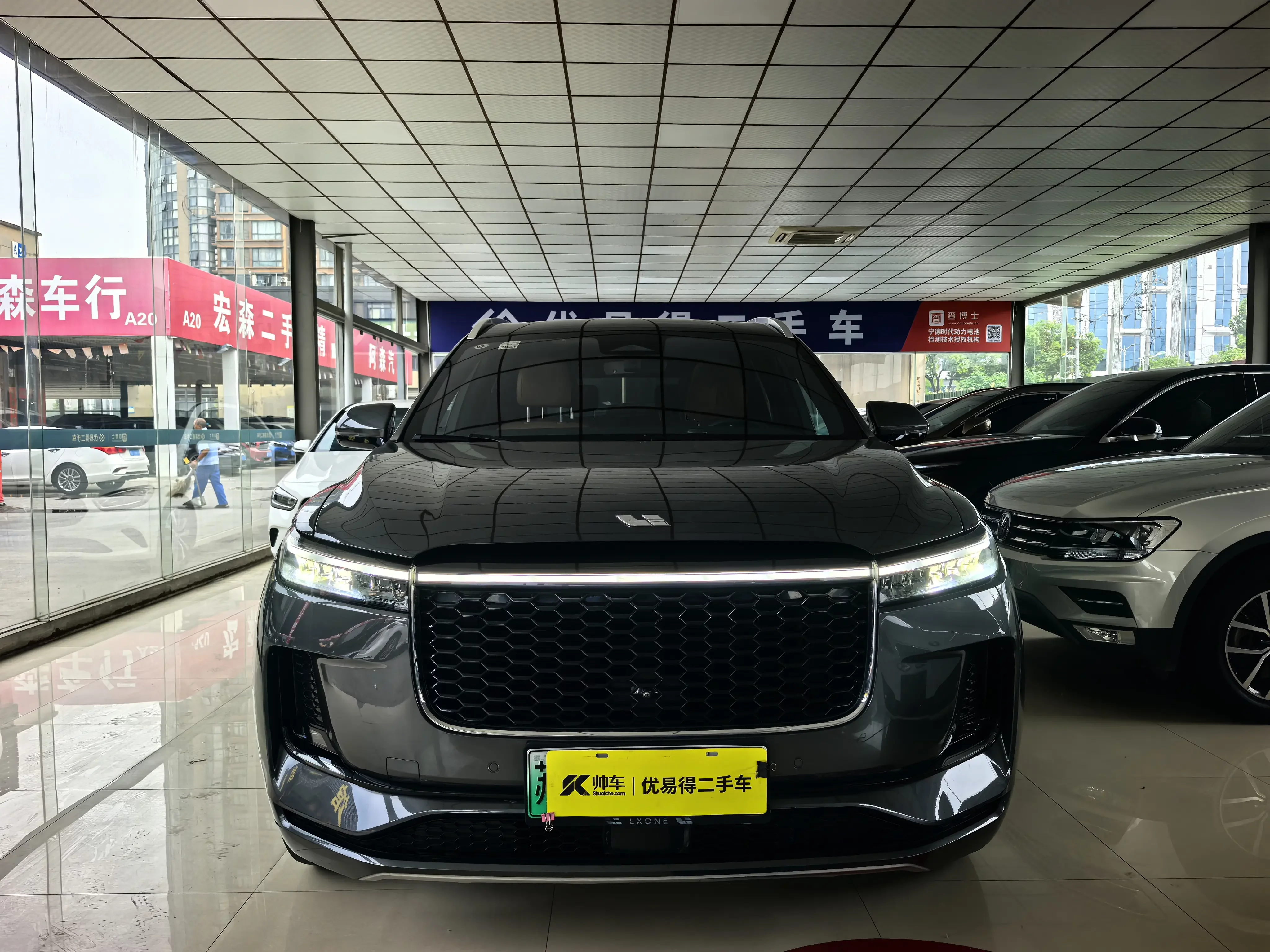 Li ONE (Ideal ONE)  из Китая