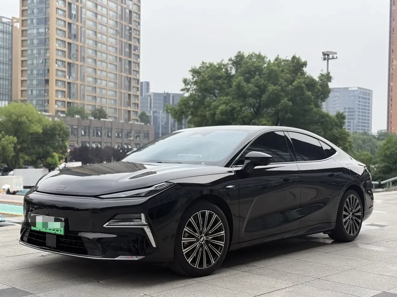 Geely Galaxy Star 8 PHEV