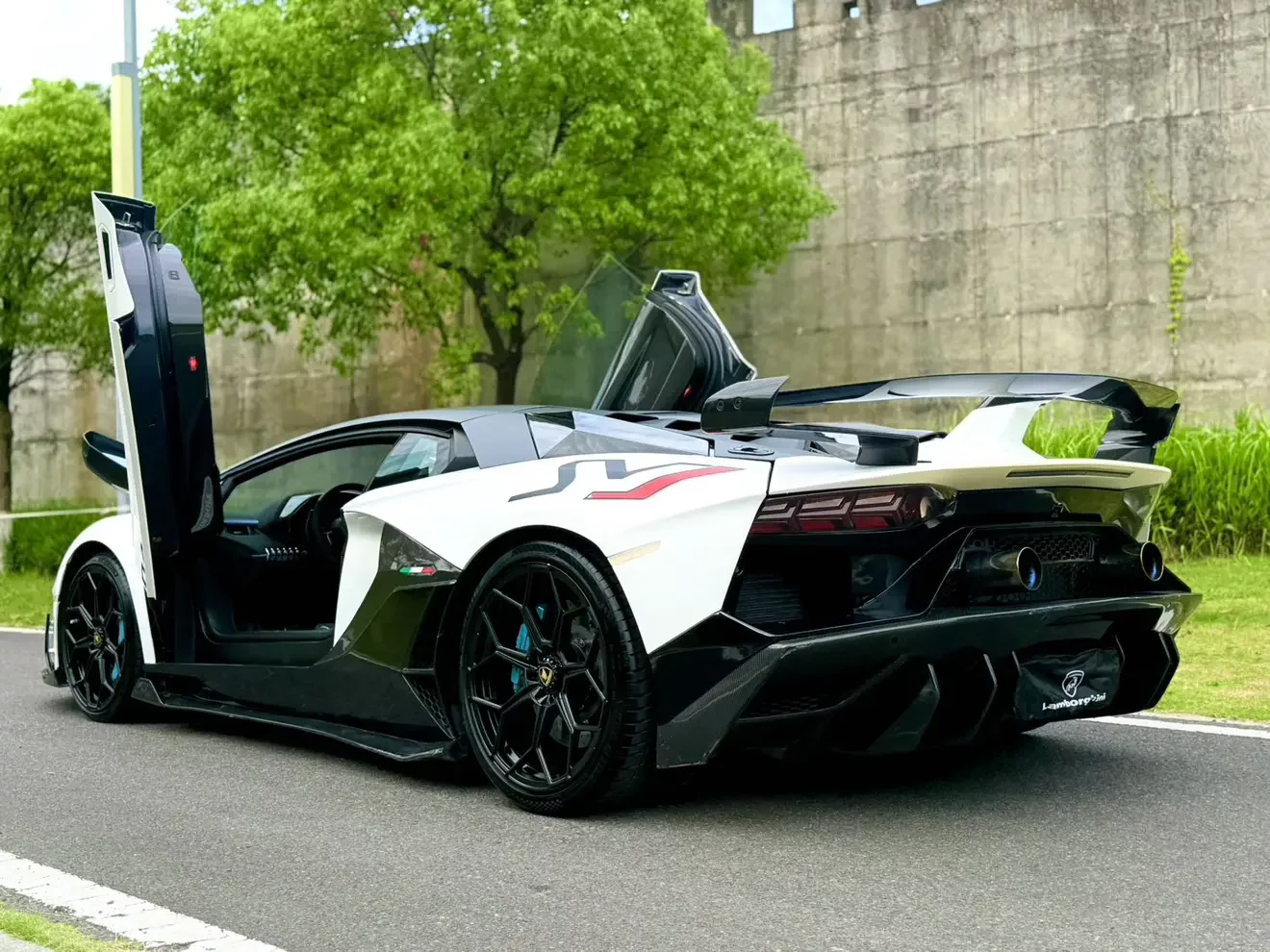 Lamborghini Aventador