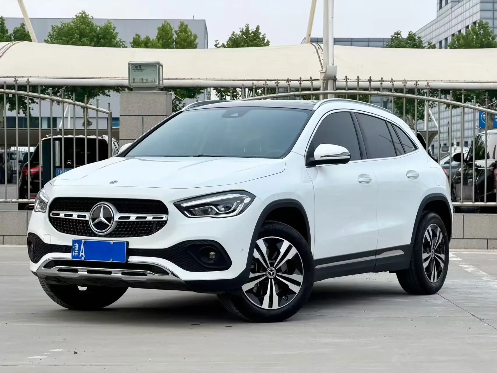 Mercedes-Benz GLA
