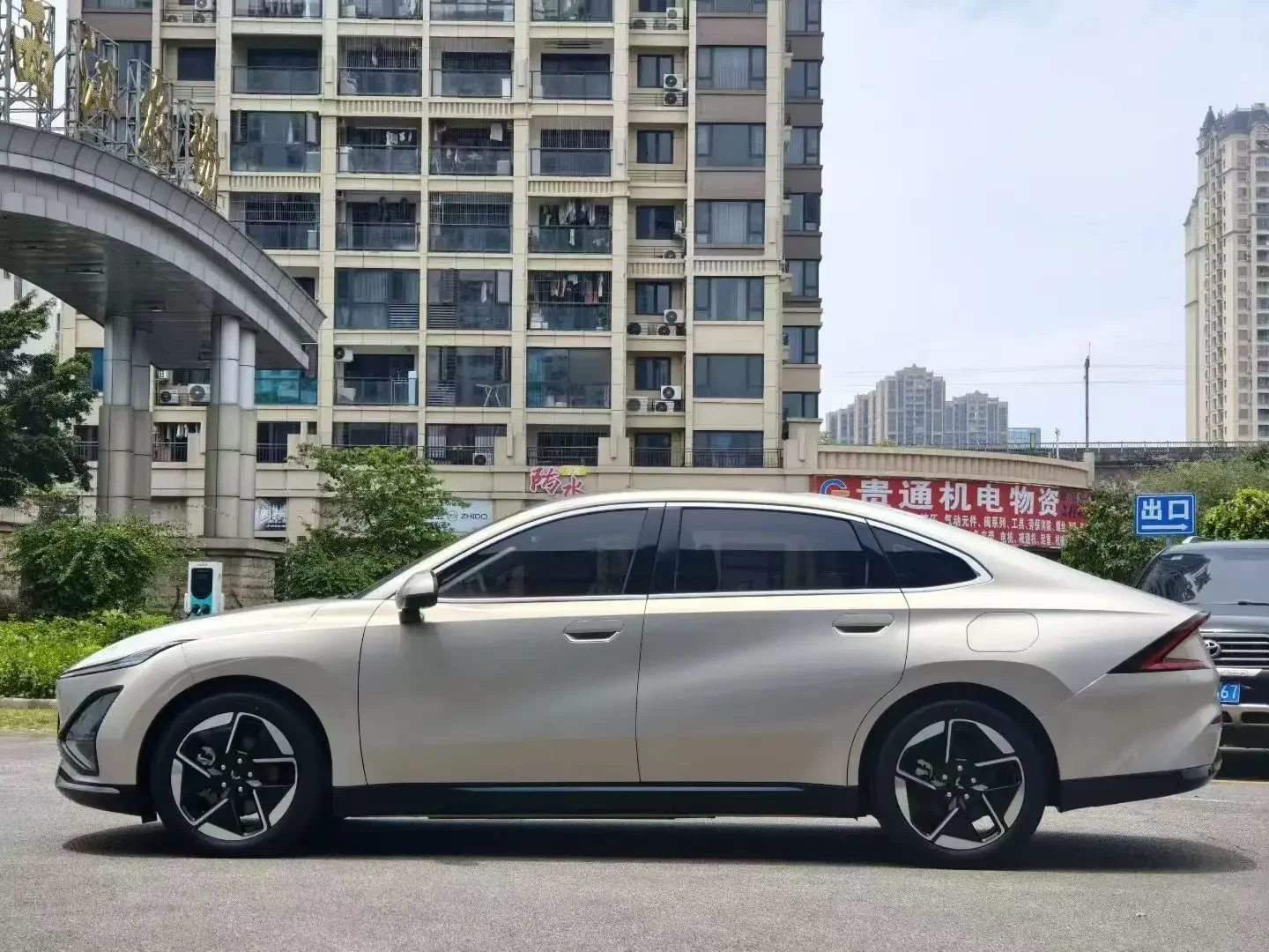Wuling Starlight EV