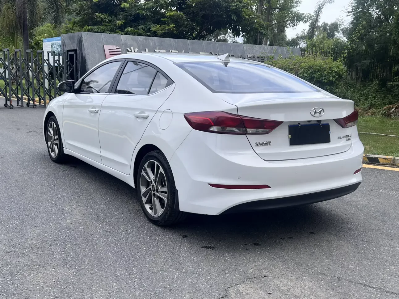 Hyundai lead