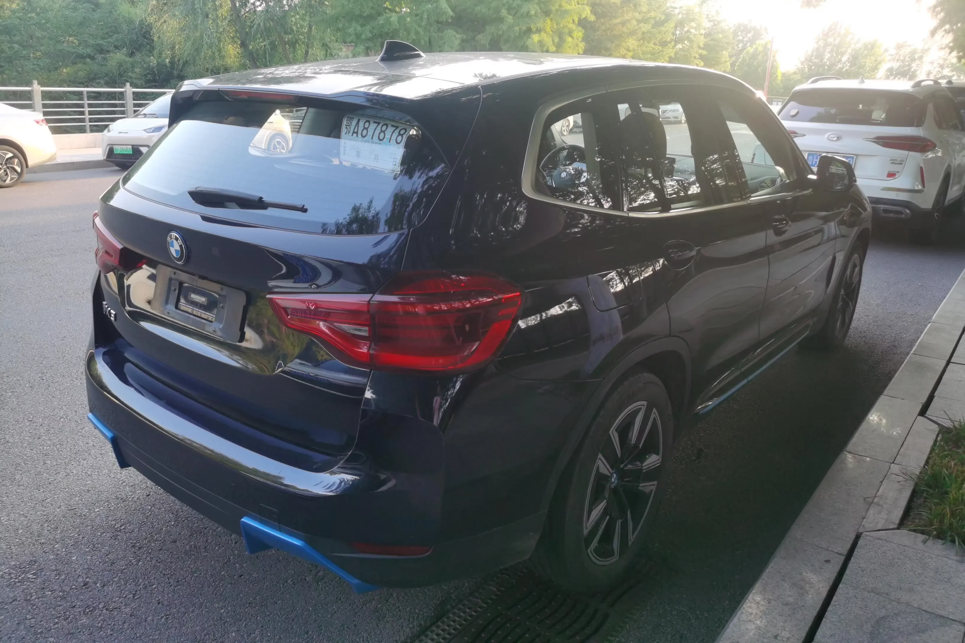 BMW iX3