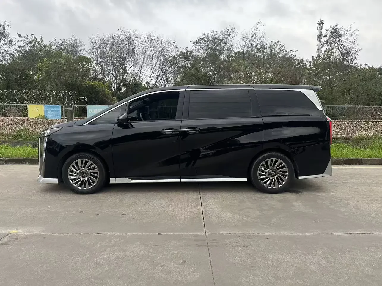 GAC Trumpchi M8