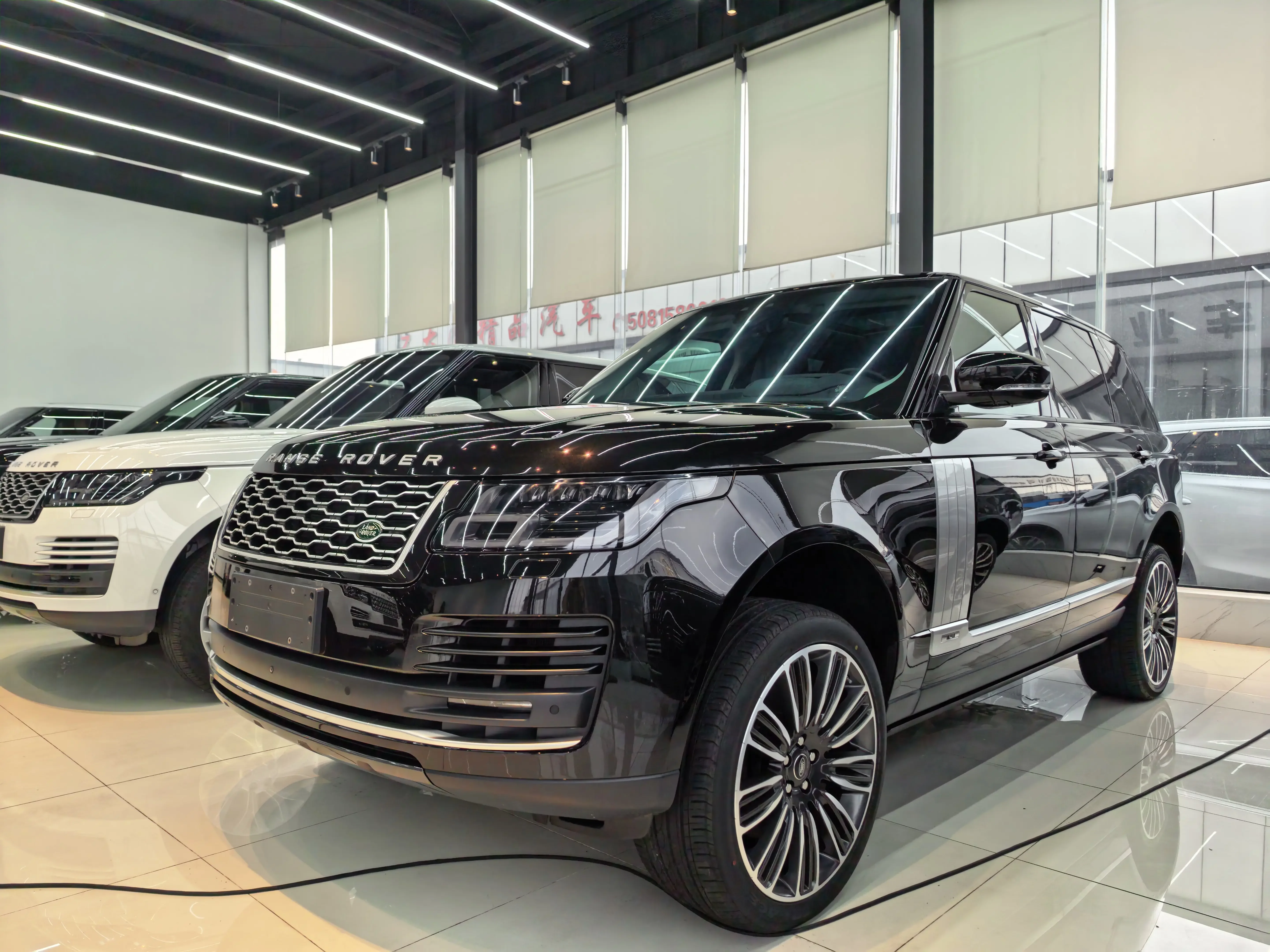 Land Rover range rover