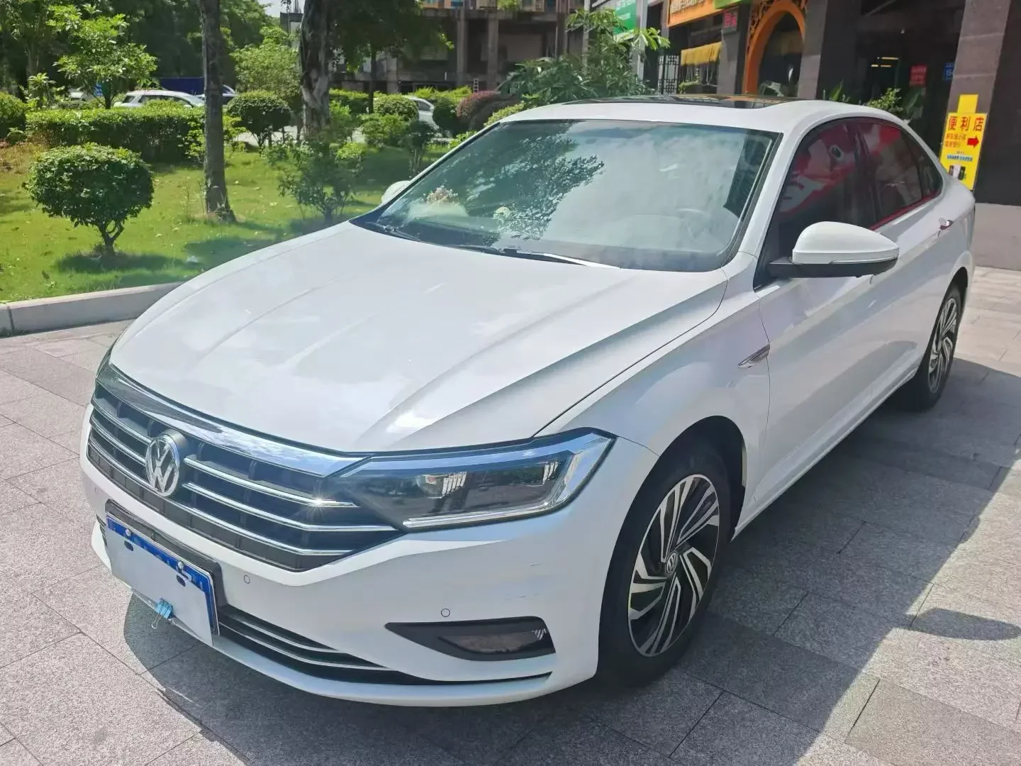Volkswagen Sagitar