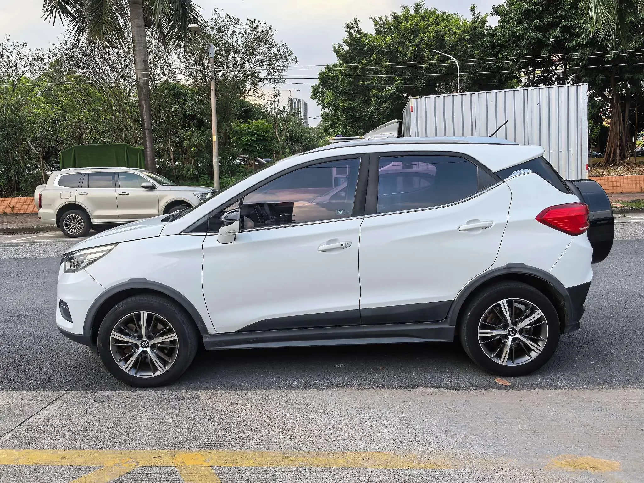 BYD Yuan EV