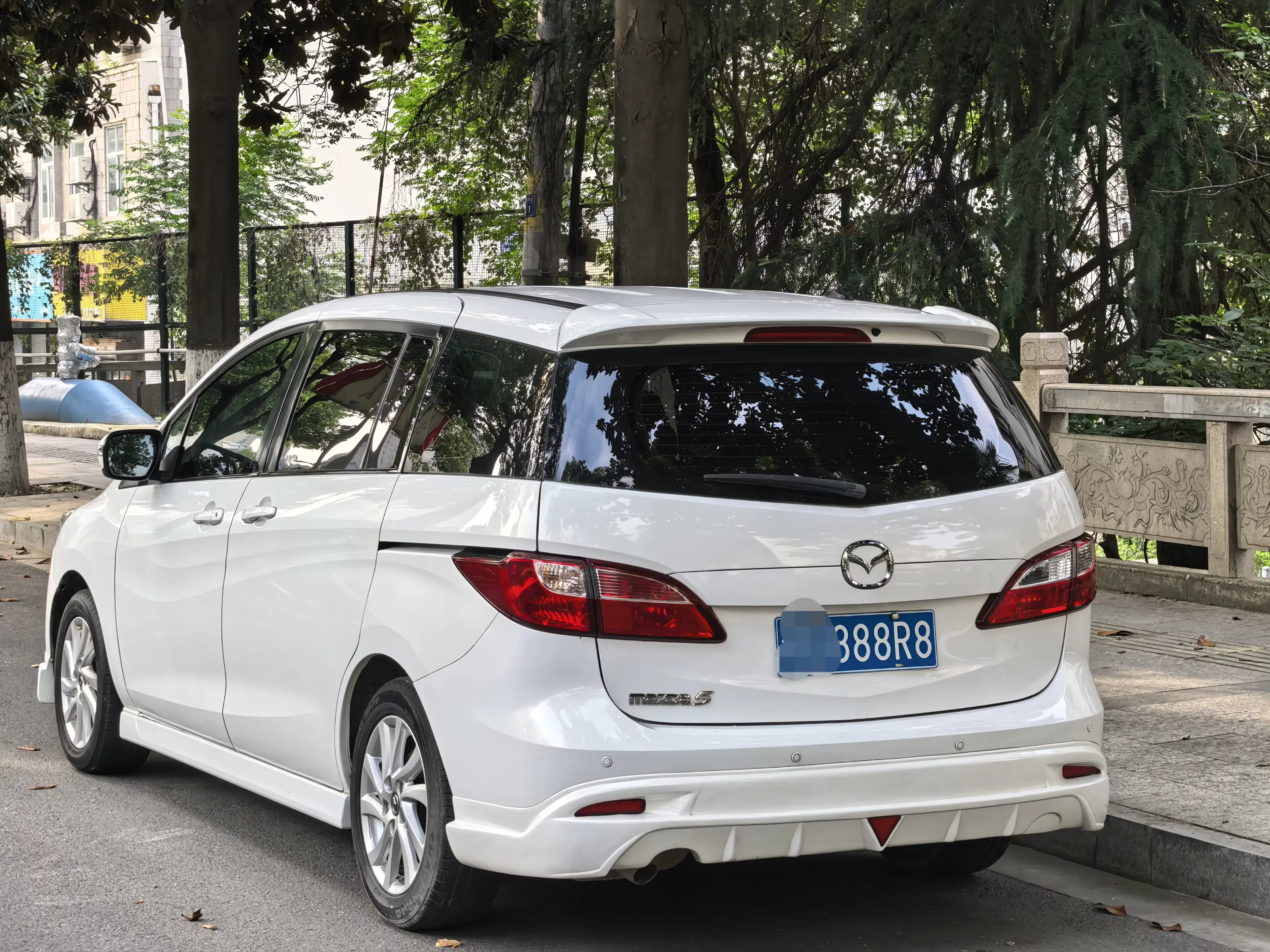 Mazda 5