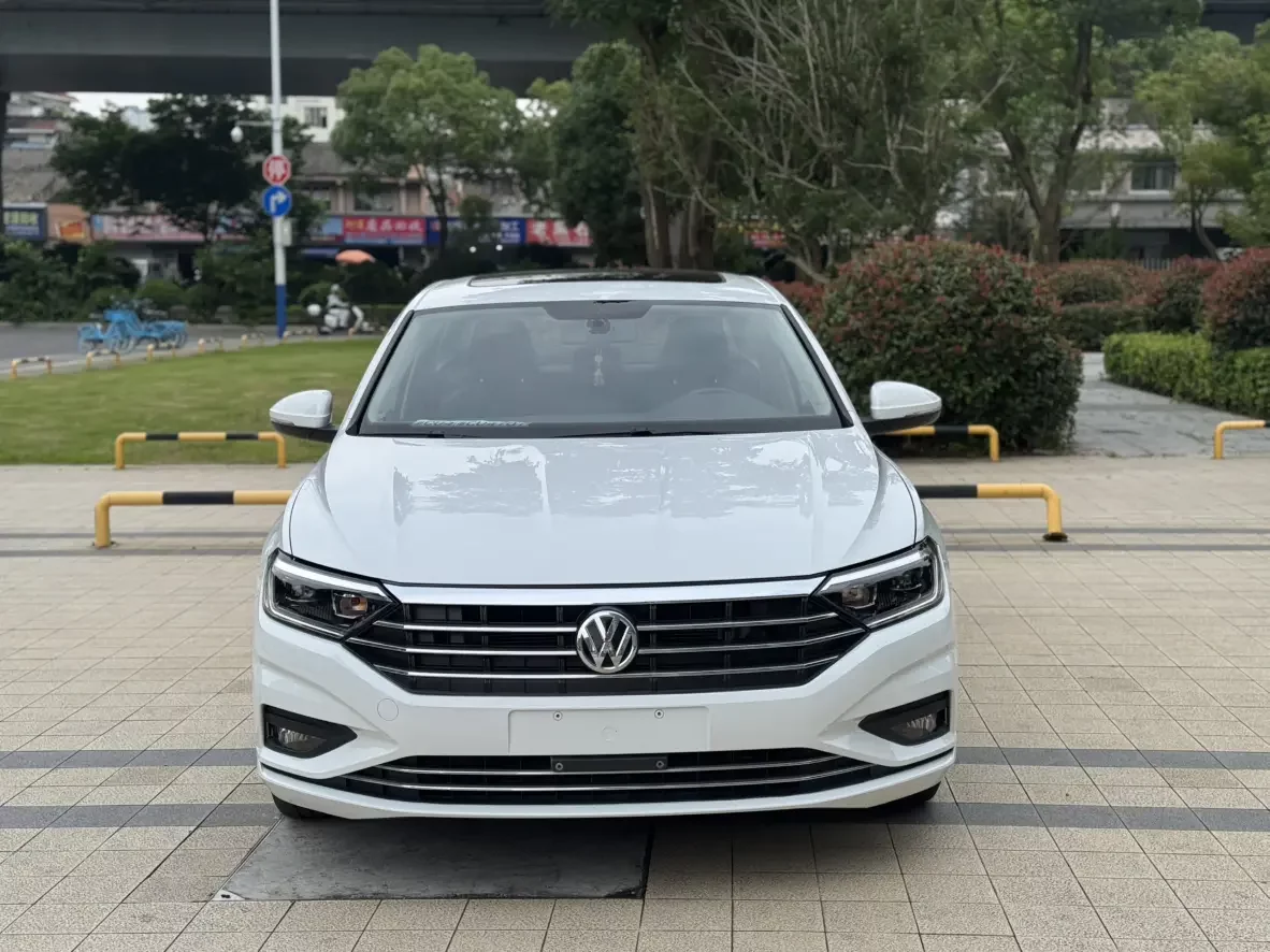 Volkswagen Sagitar