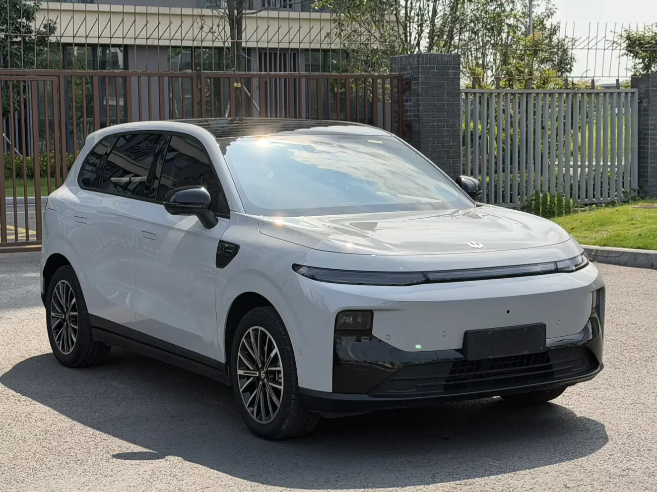 Leapmotor B10