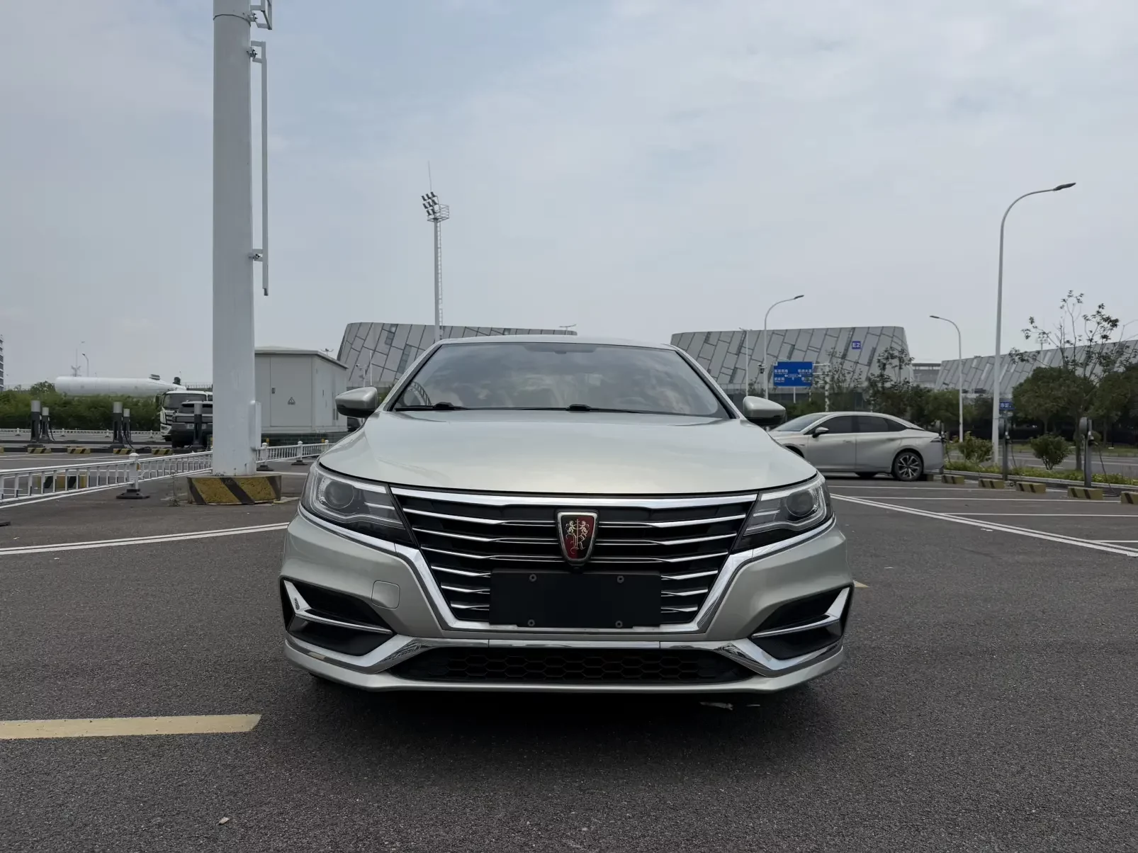 Roewe ei6