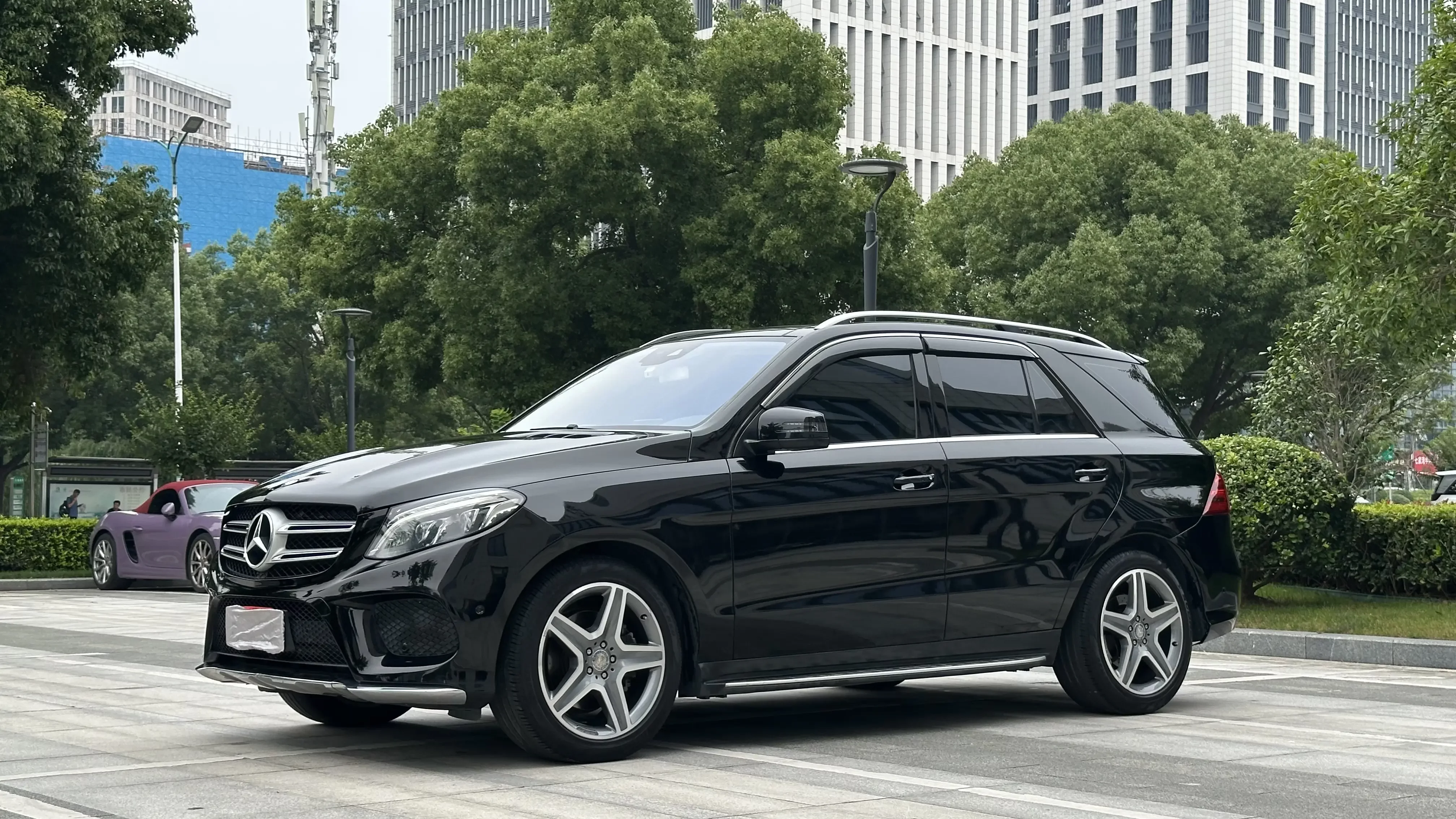 Mercedes-Benz GLE (Imported)