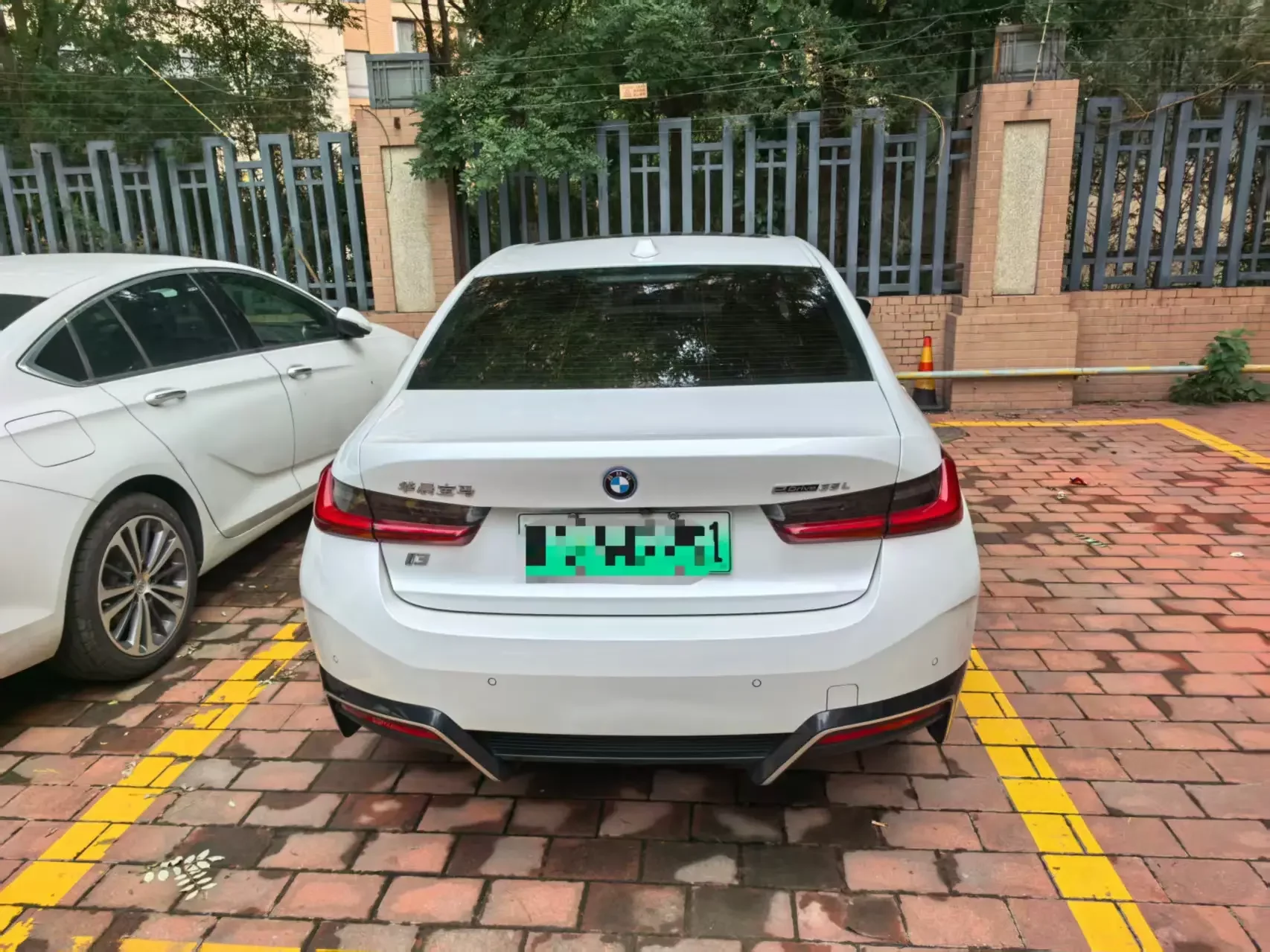 BMW i3