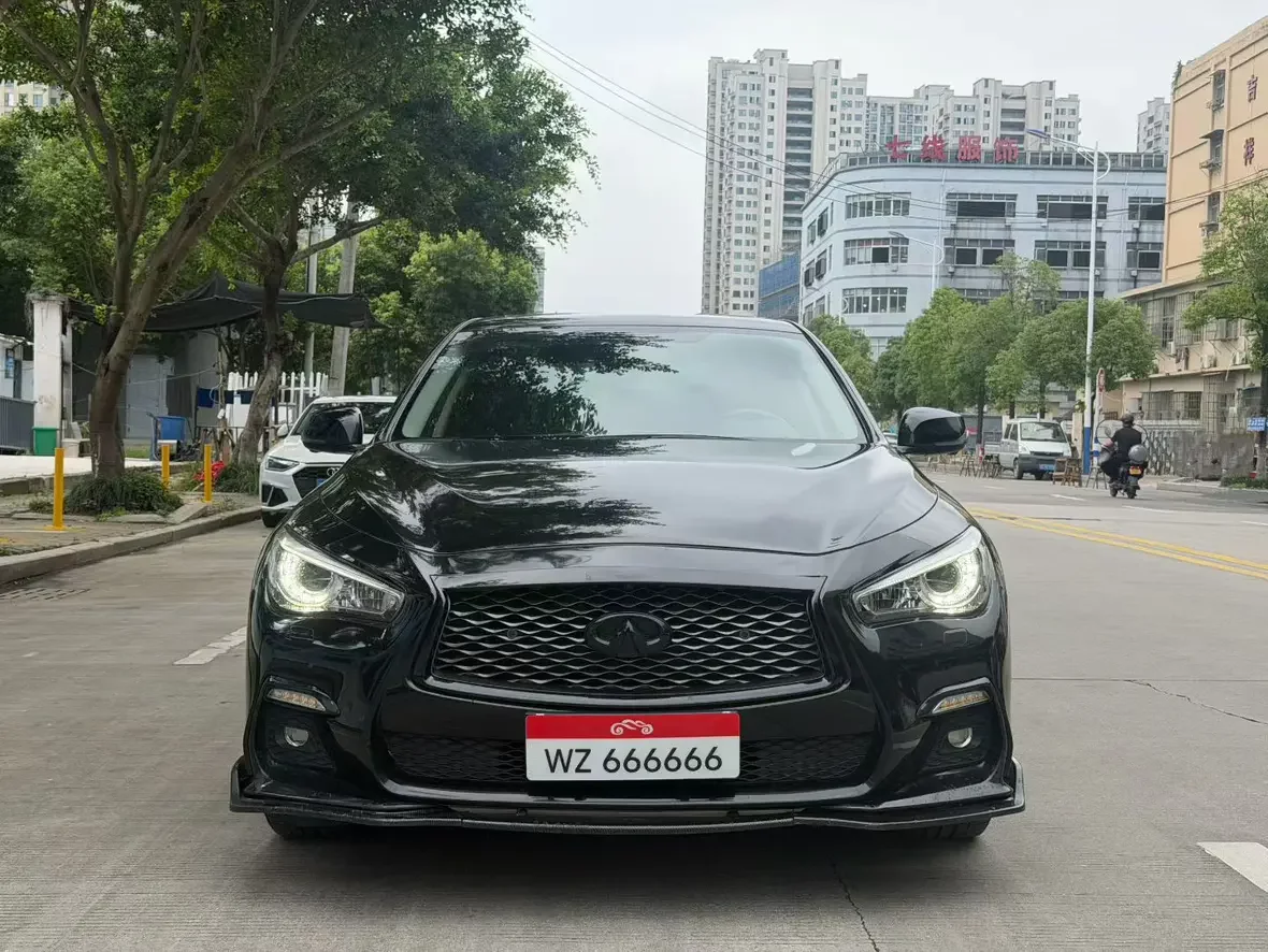 Infiniti Q50L