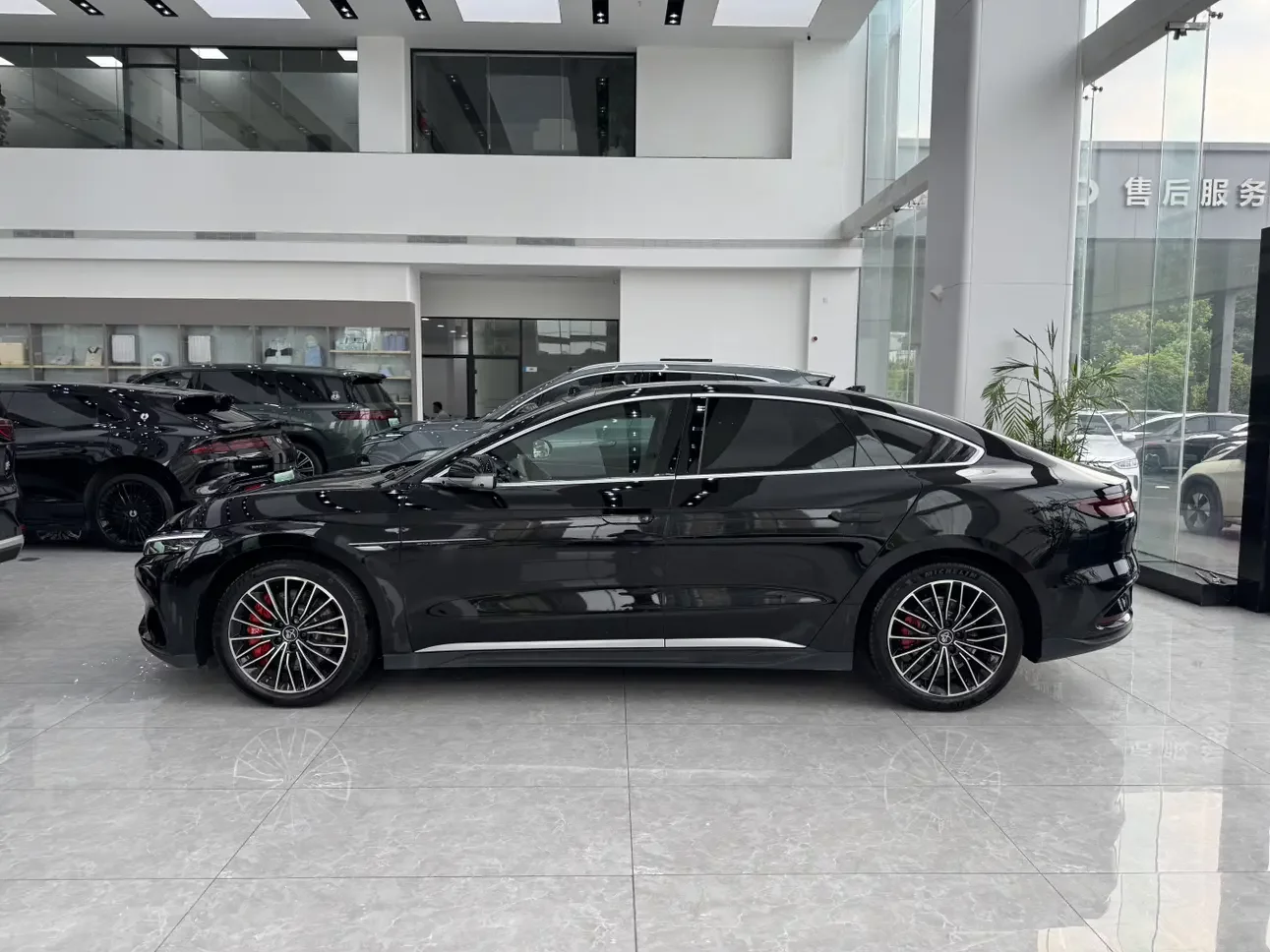 BYD Han EV