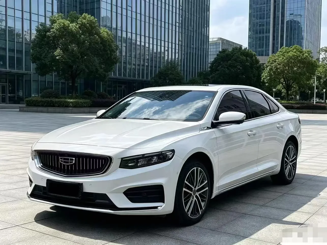 Geely Preface (Xing Rui)  из Китая