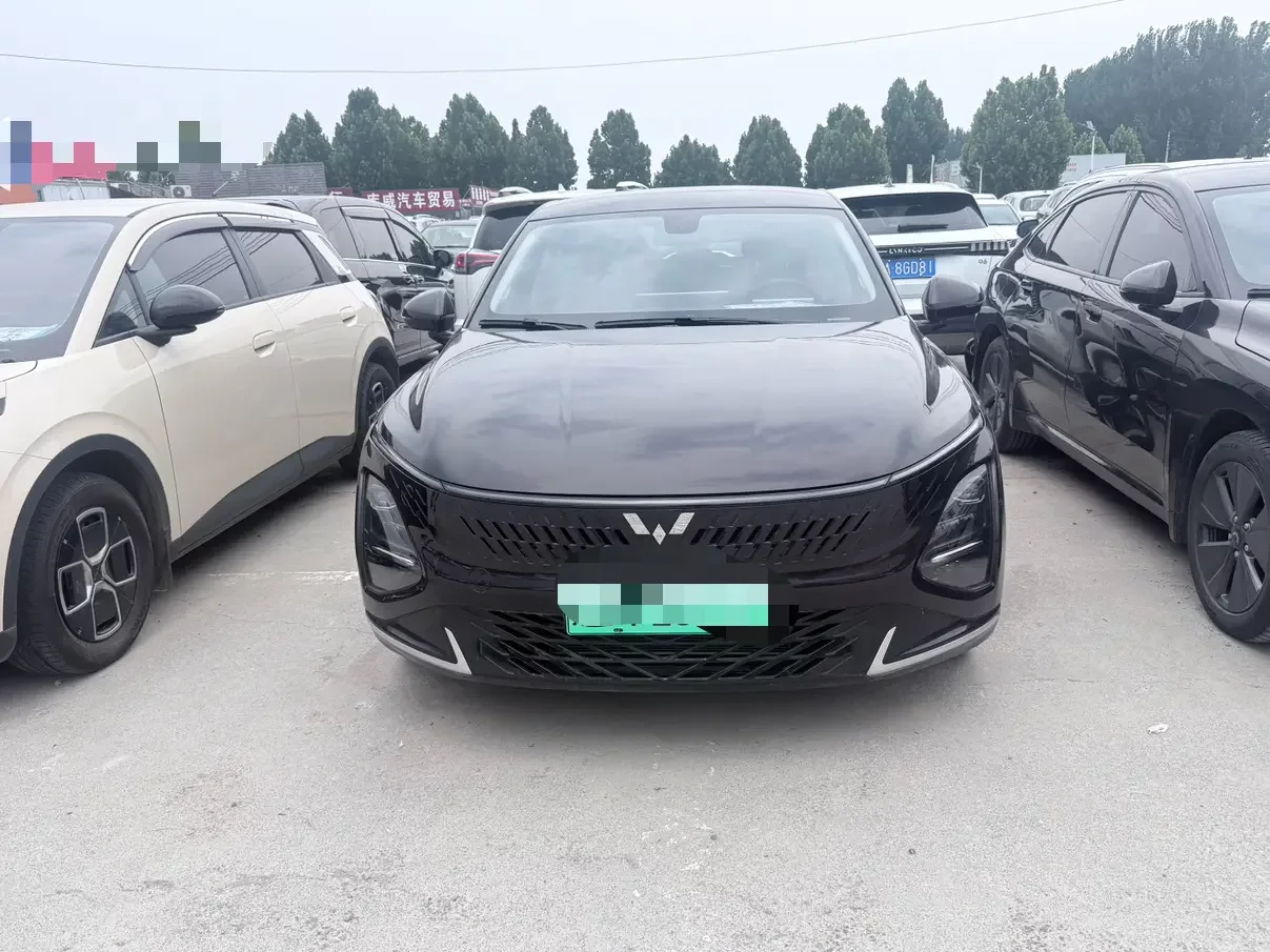 Wuling Starlight PHEV