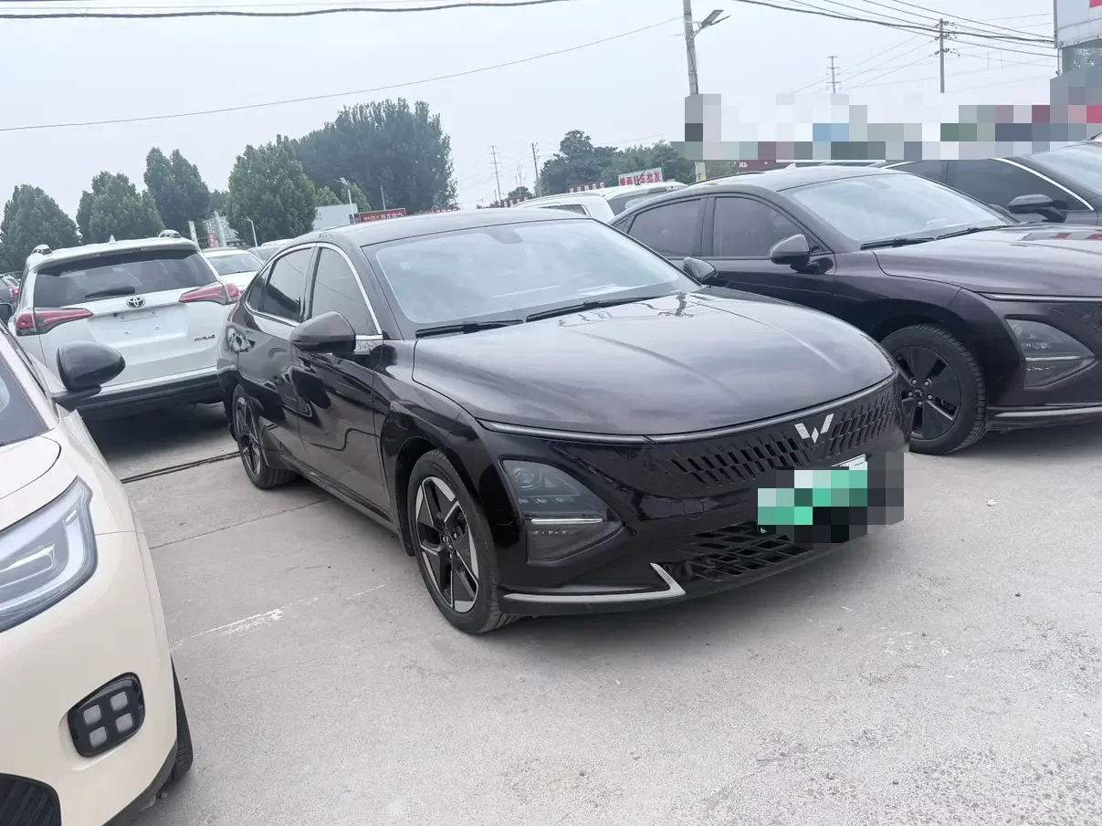Wuling Starlight PHEV