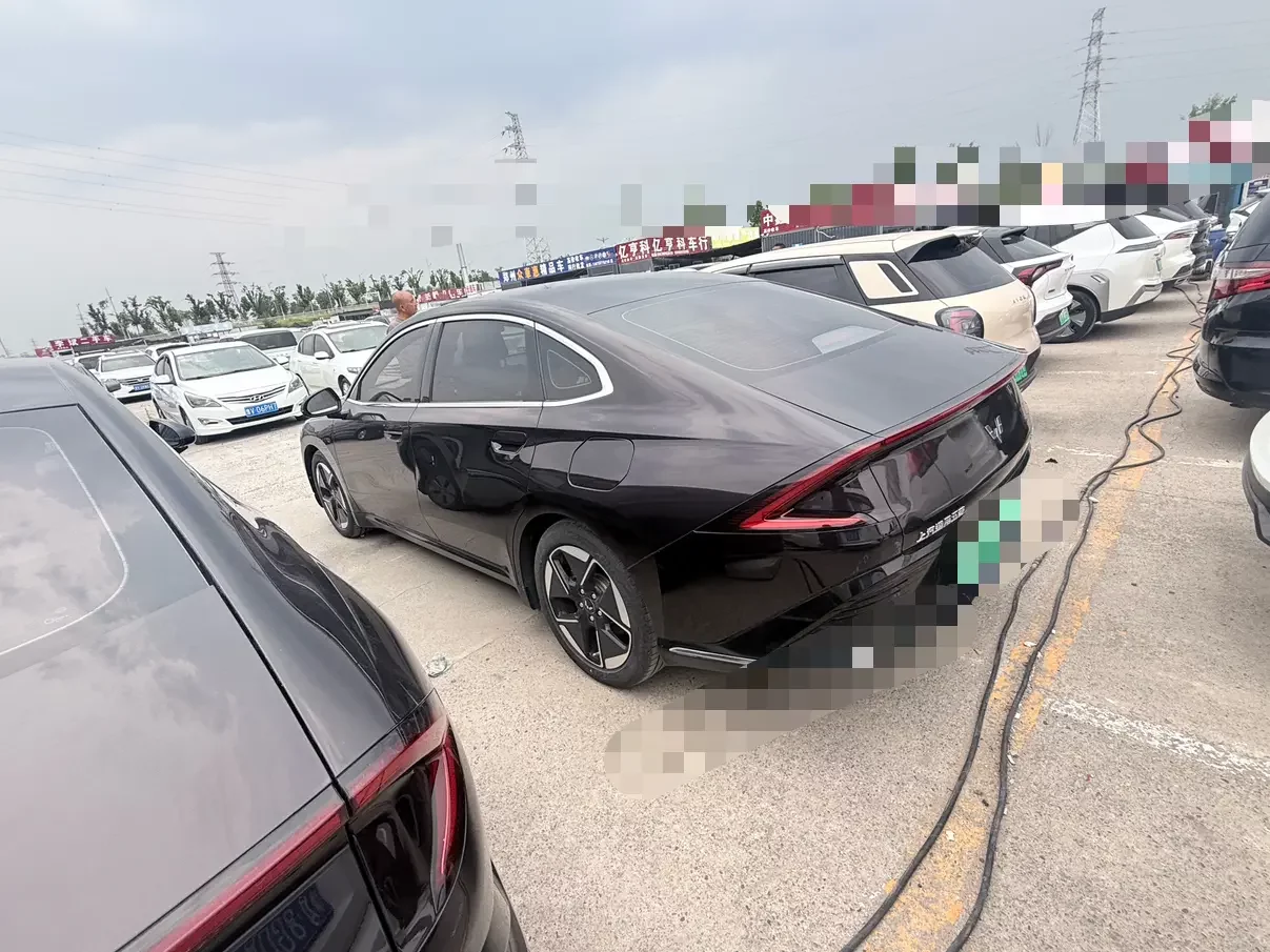 Wuling Starlight PHEV
