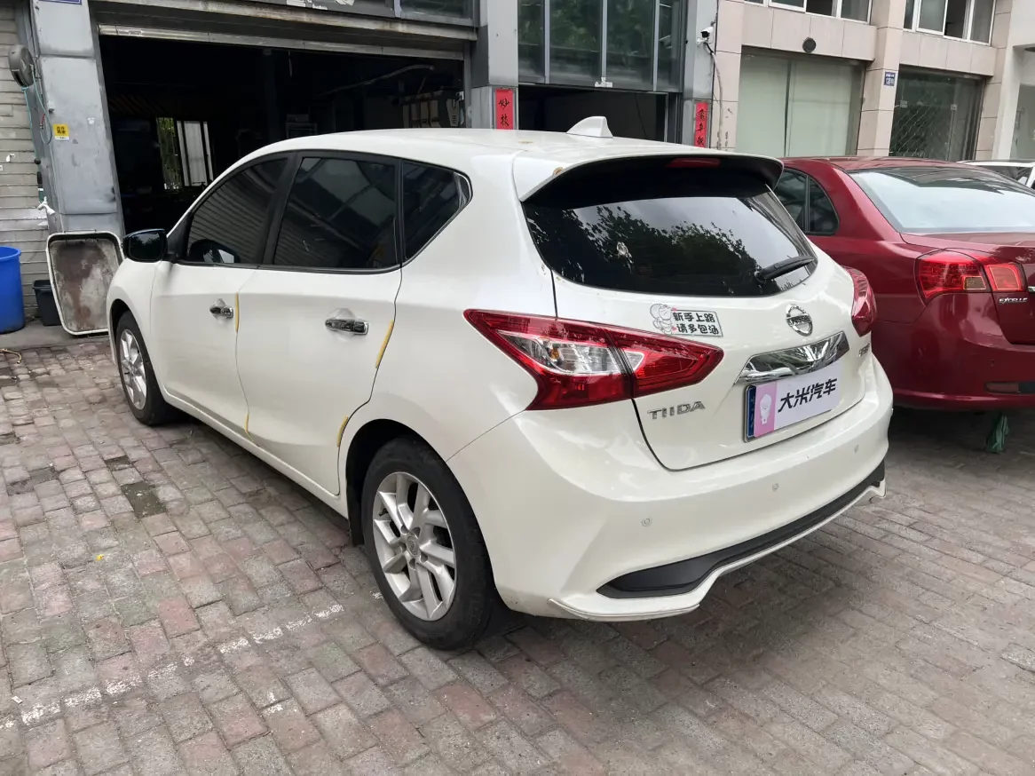 Nissan Tiida