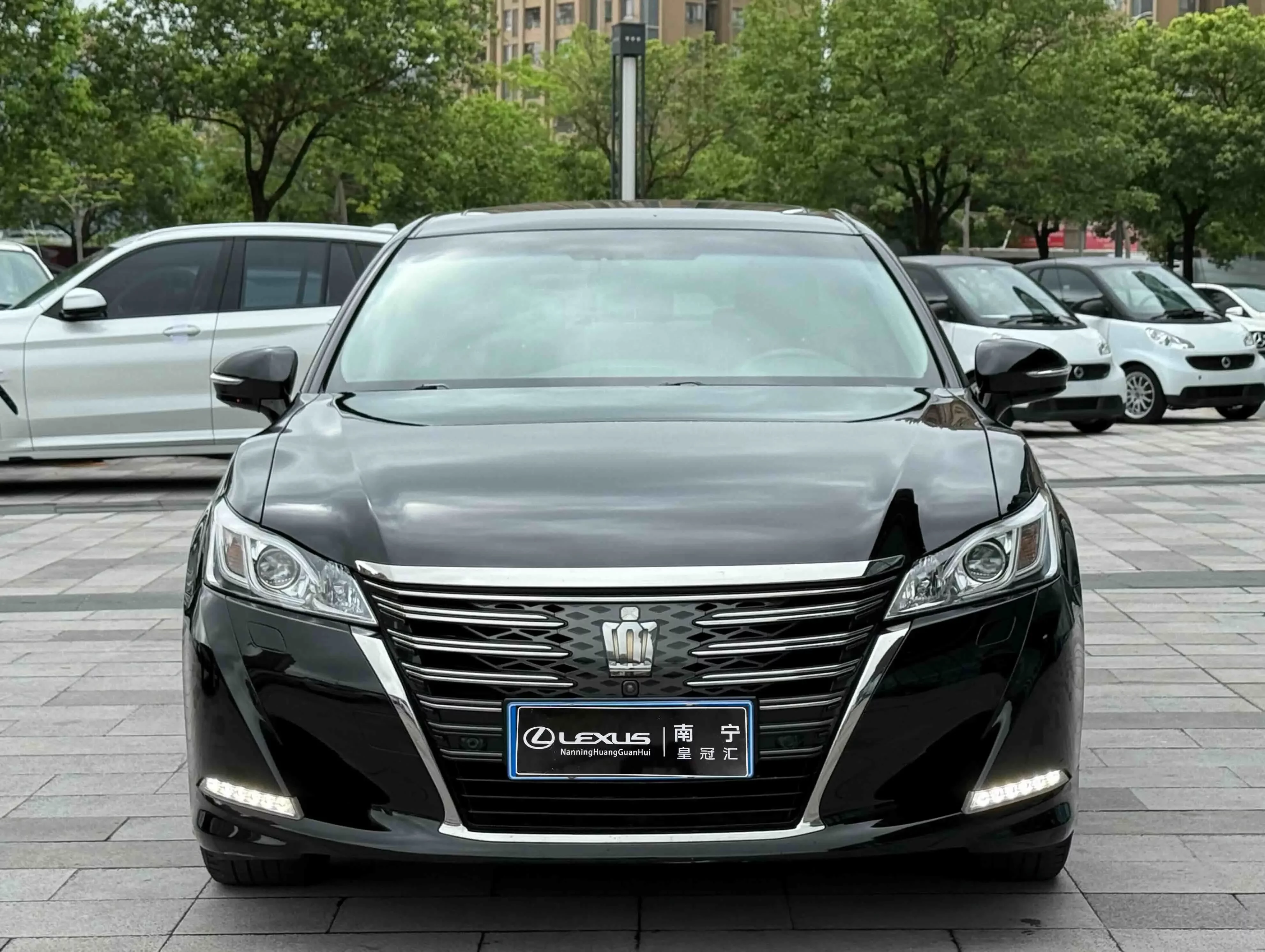Toyota crown