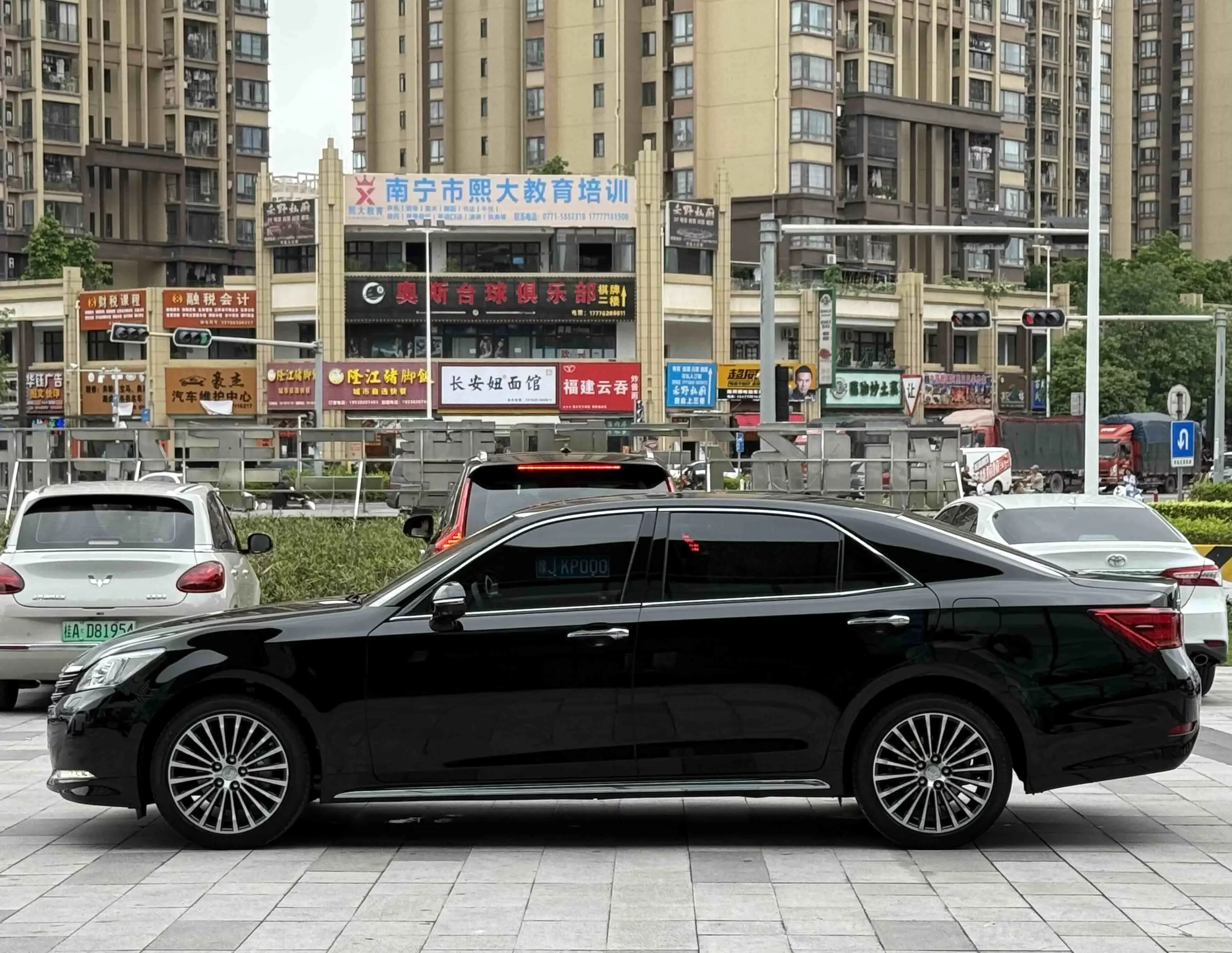 Toyota crown