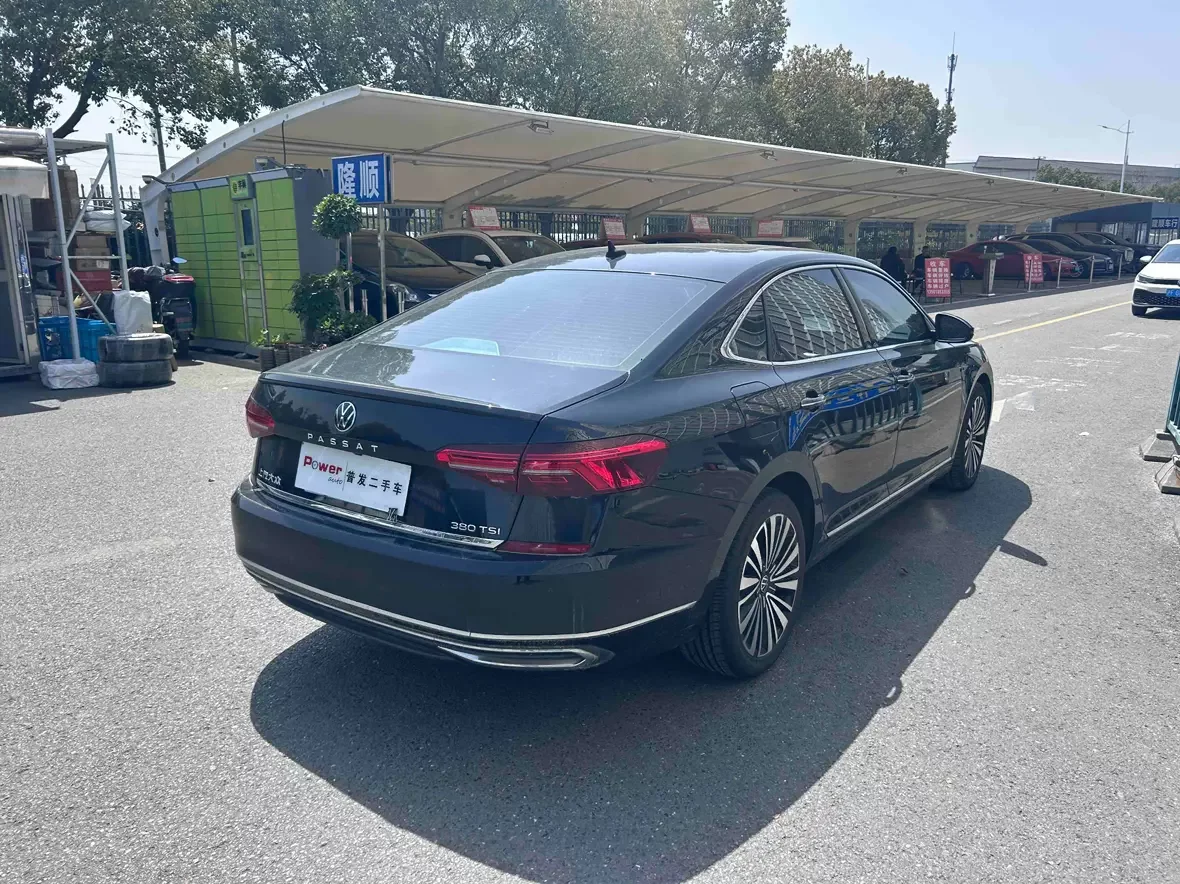 Volkswagen Passat
