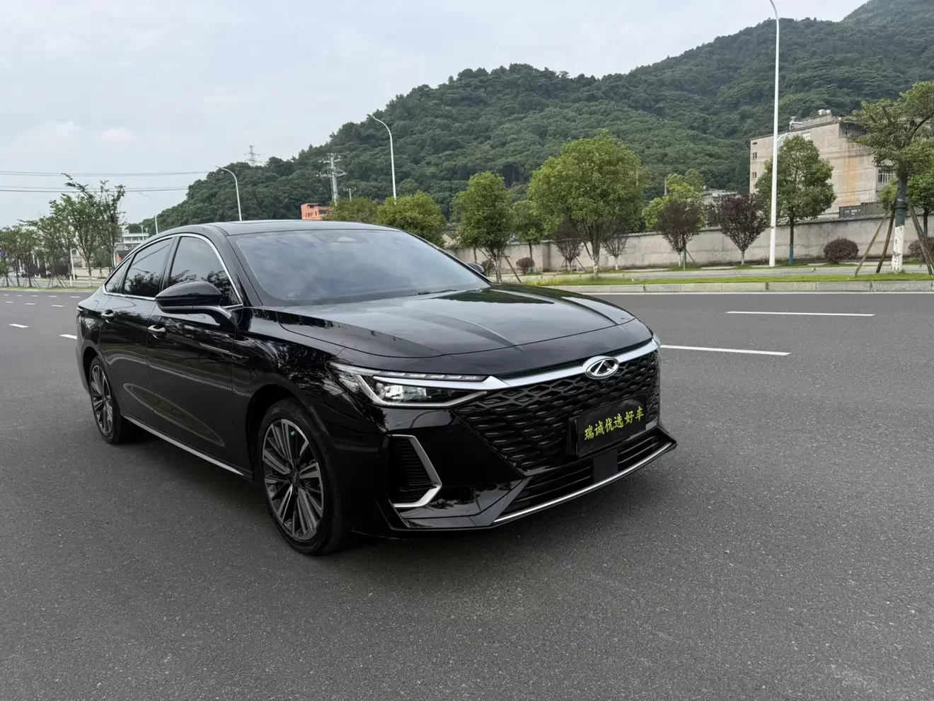 Chery Arrizo 8