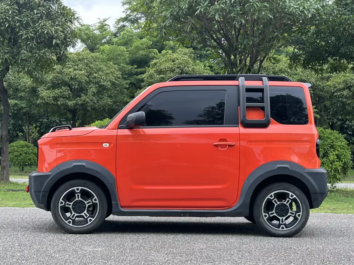 Geely panda