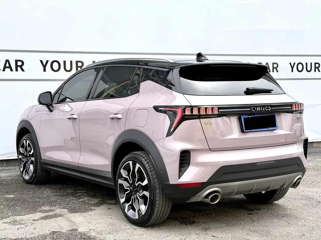 Lynk & Co 06