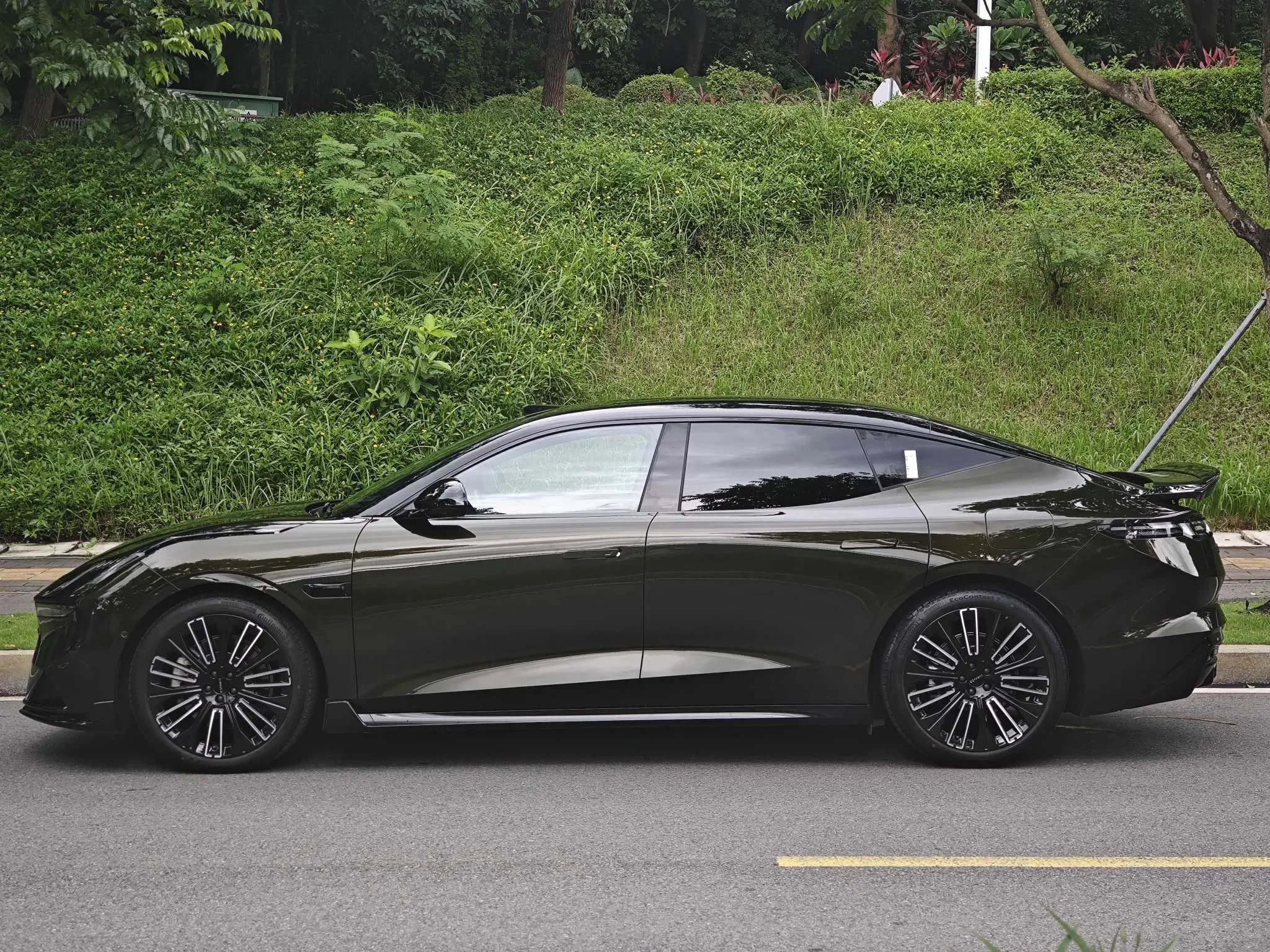 Lynk & Co 10 EM-P