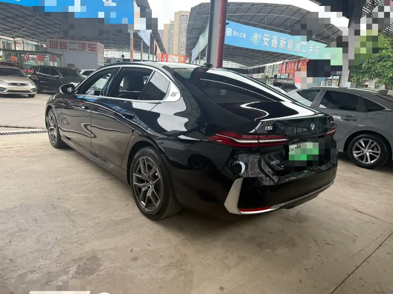 BMW i5