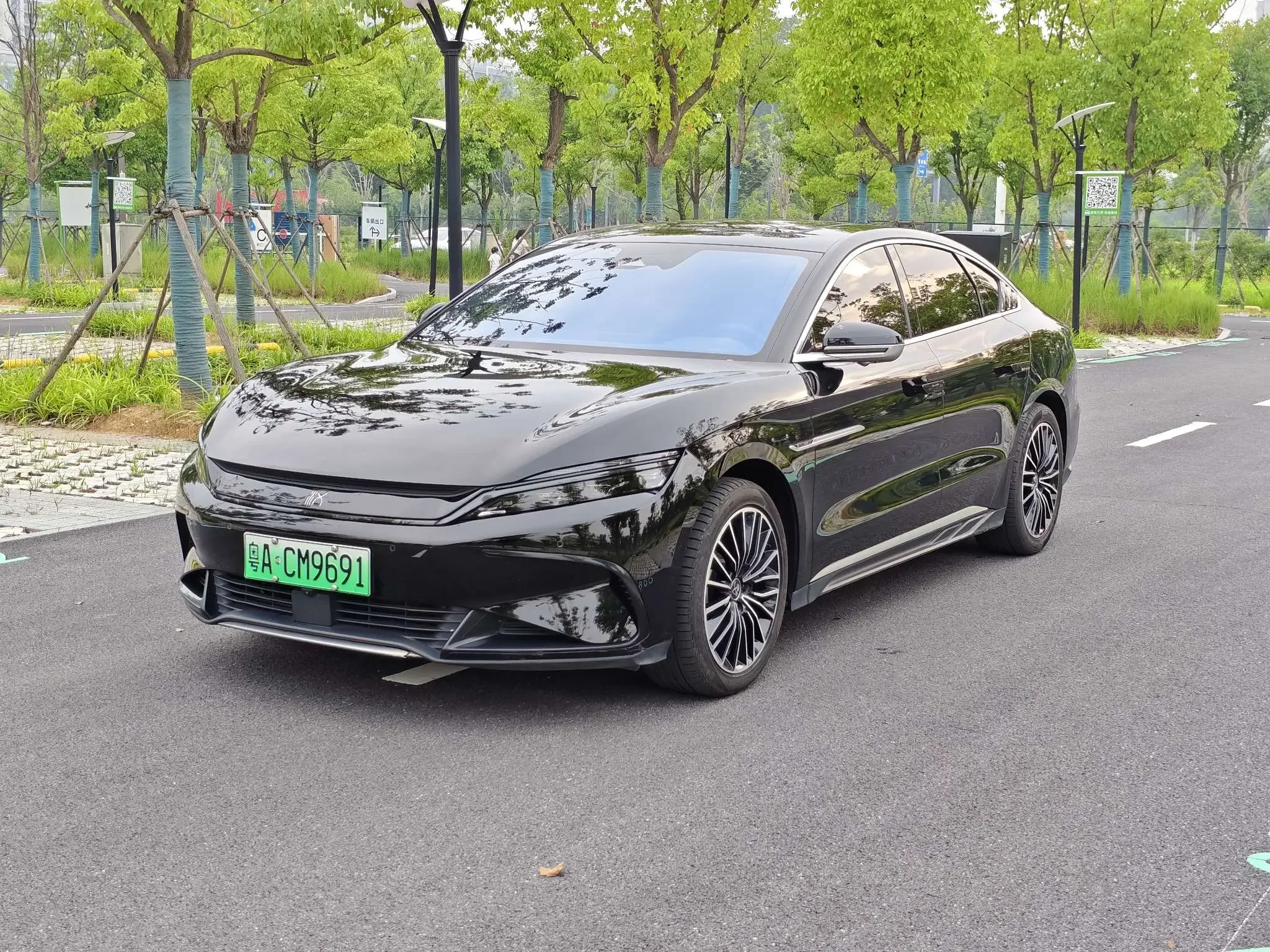 BYD Han EV