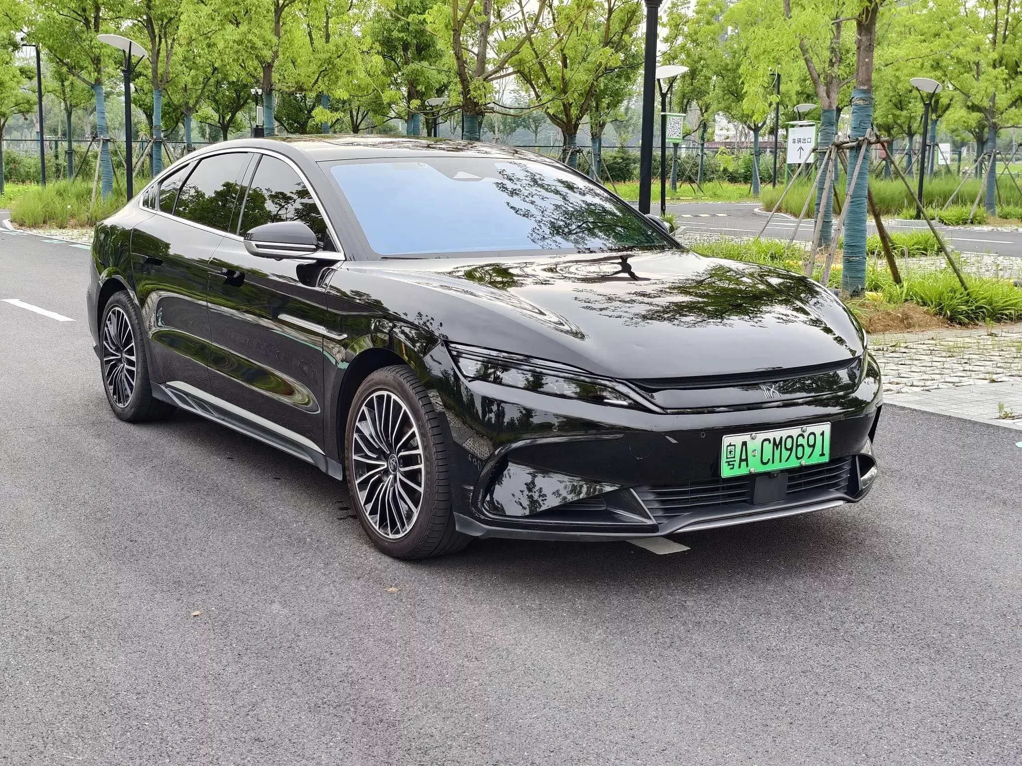 BYD Han EV
