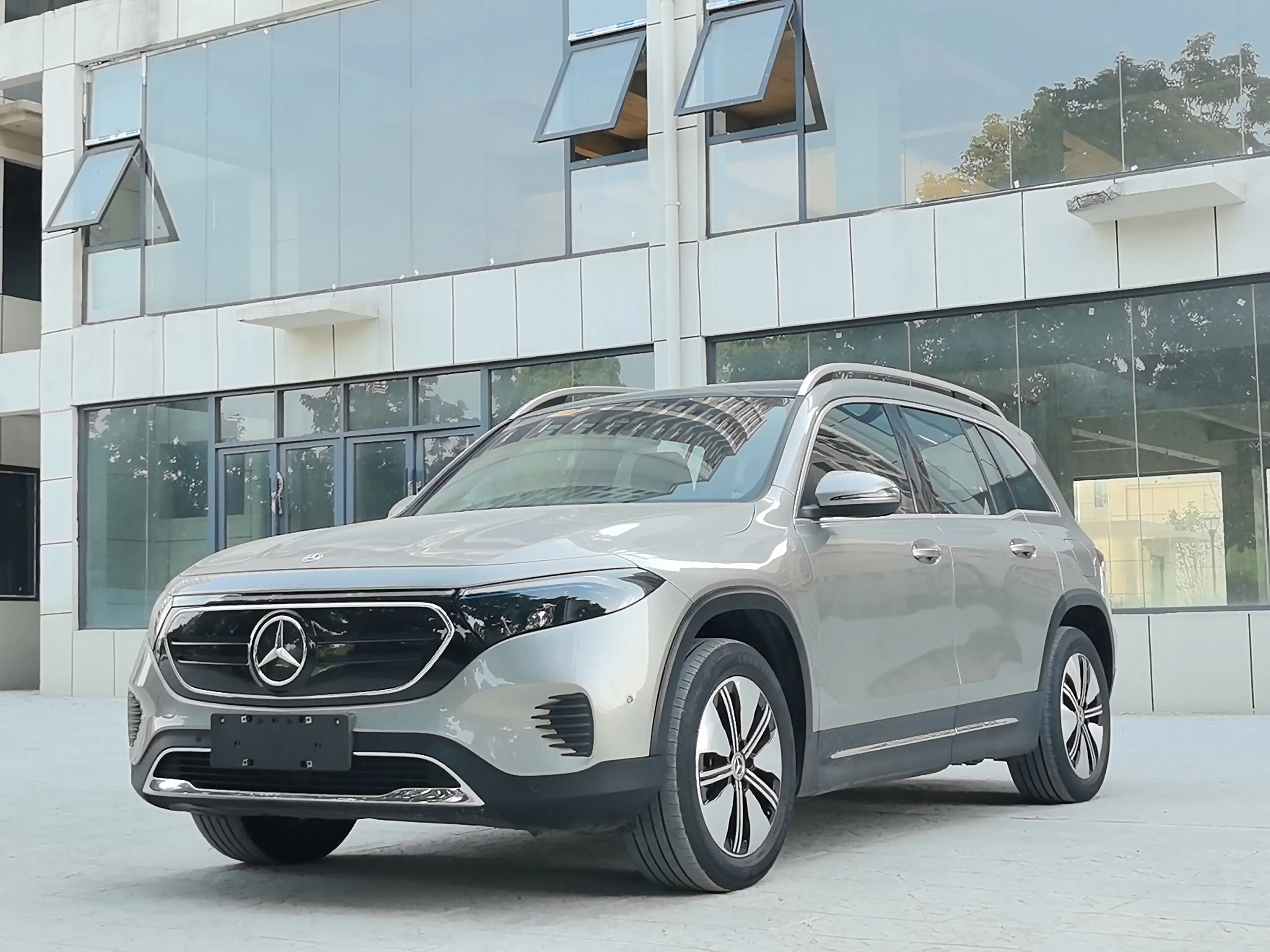 Mercedes-Benz EQB