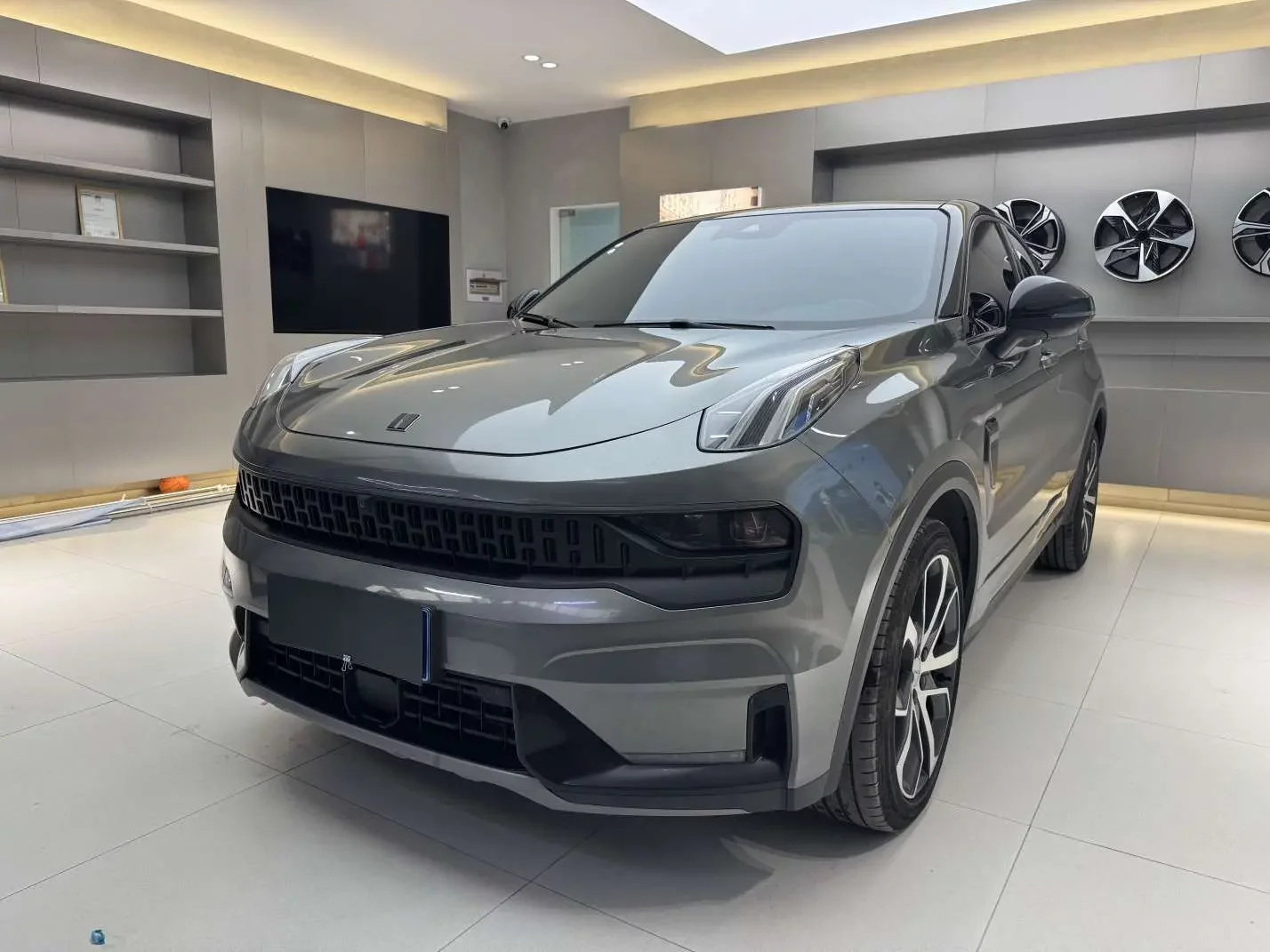 Lynk & Co 05