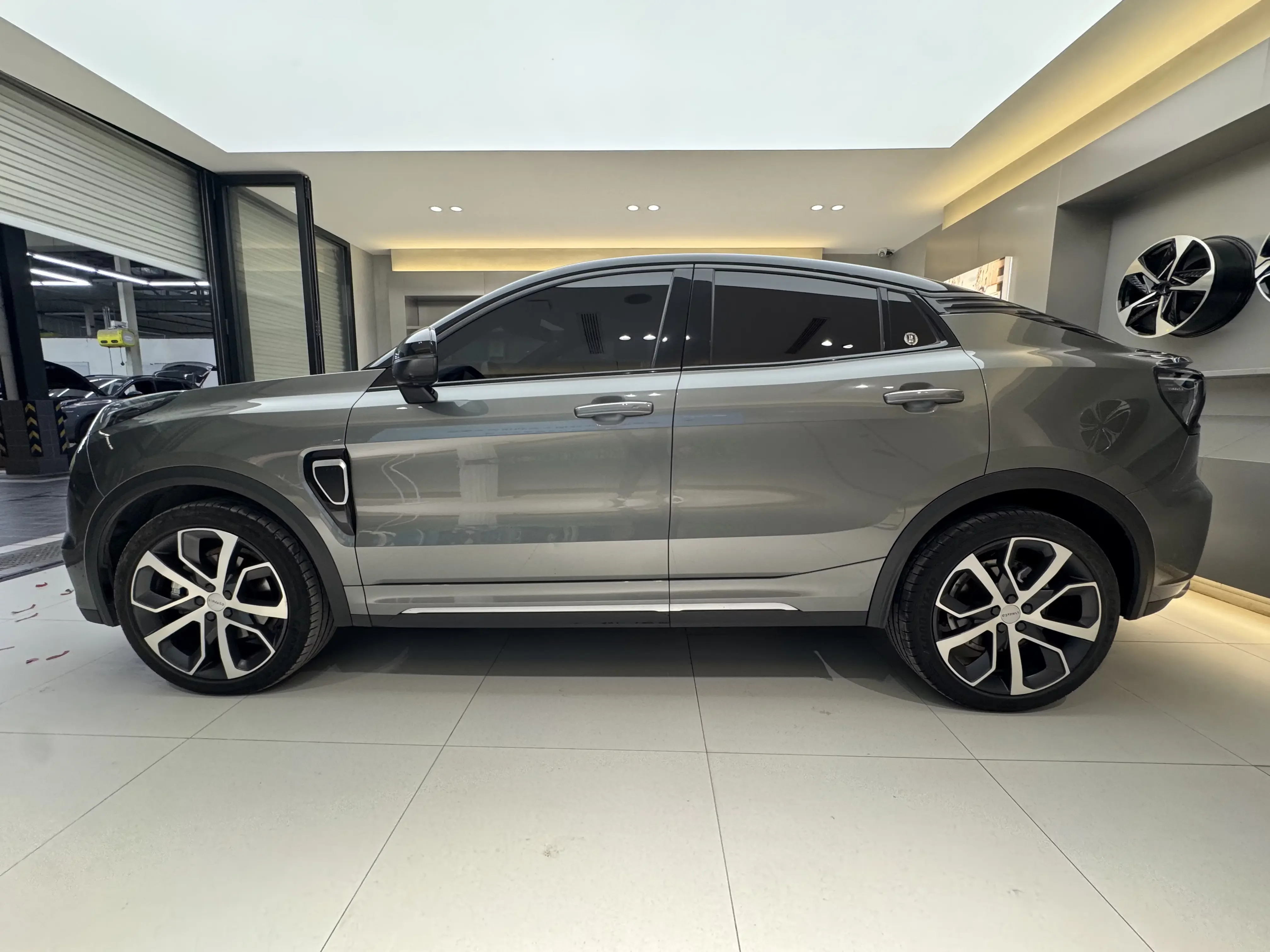 Lynk & Co 05