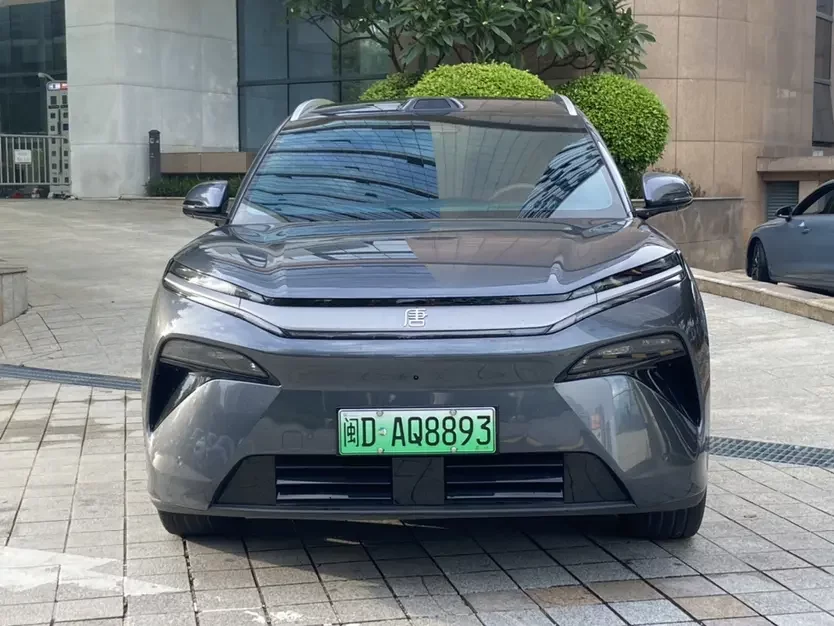 BYD Tang L EV