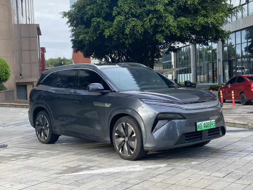 BYD Tang L EV