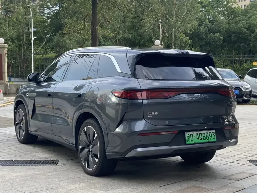 BYD Tang L EV