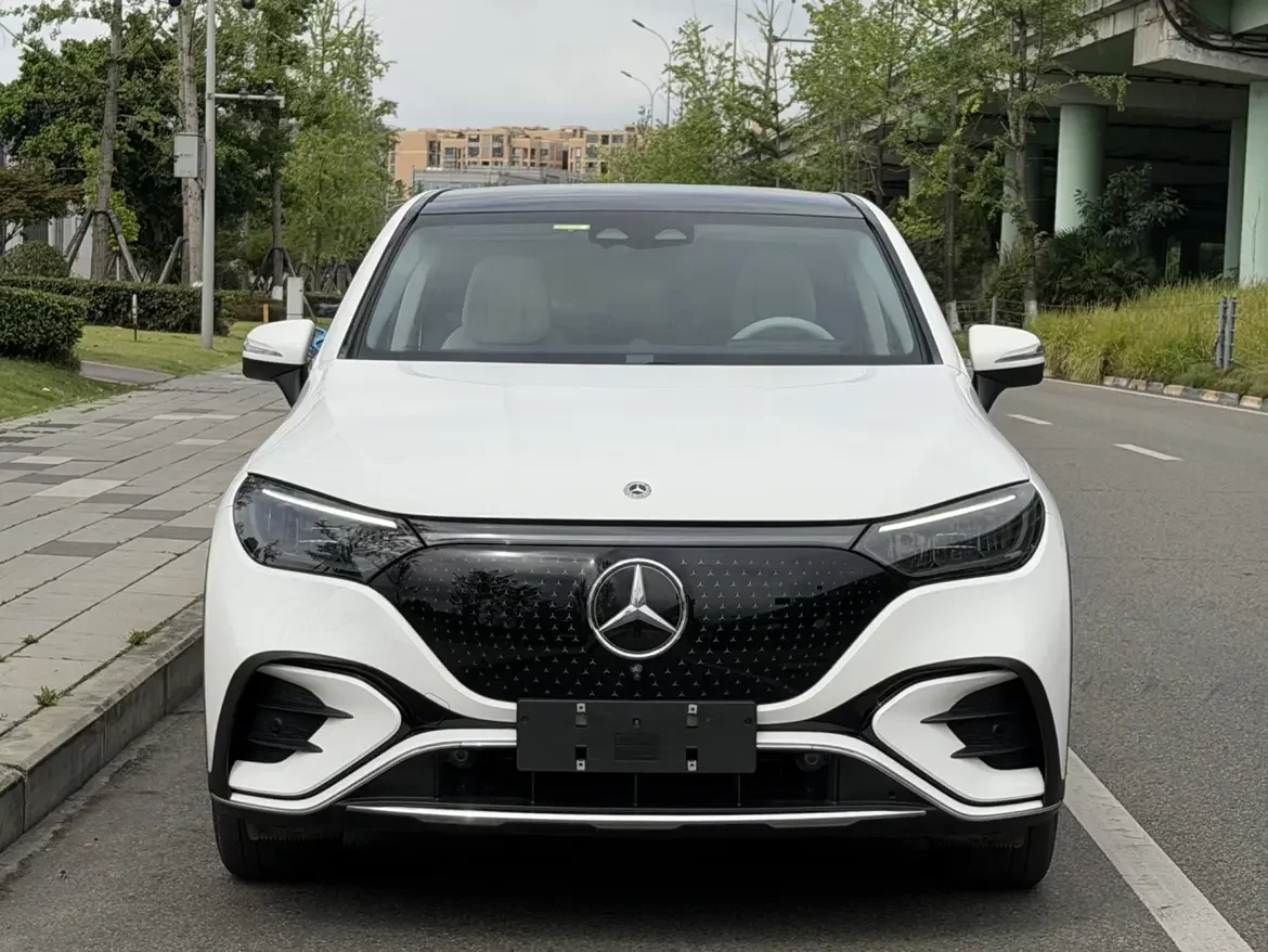 Mercedes-Benz EQE SUV