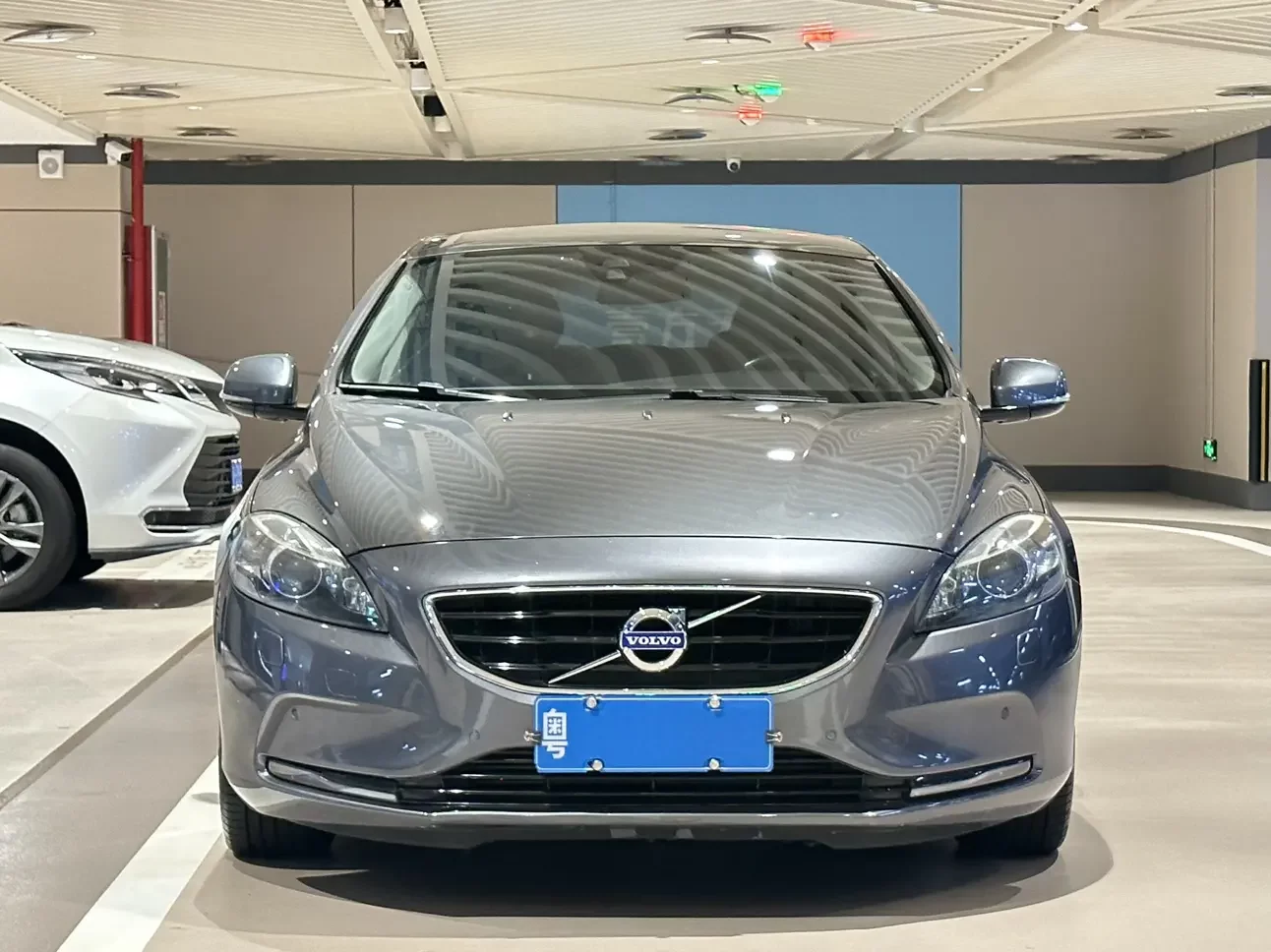 Volvo V40