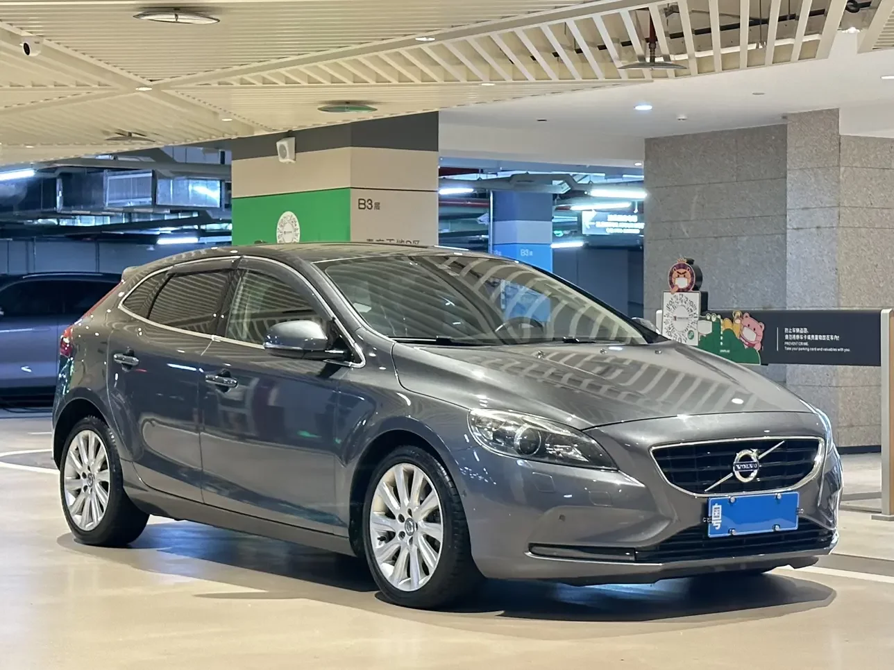 Volvo V40