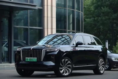 Hongqi E-HS9