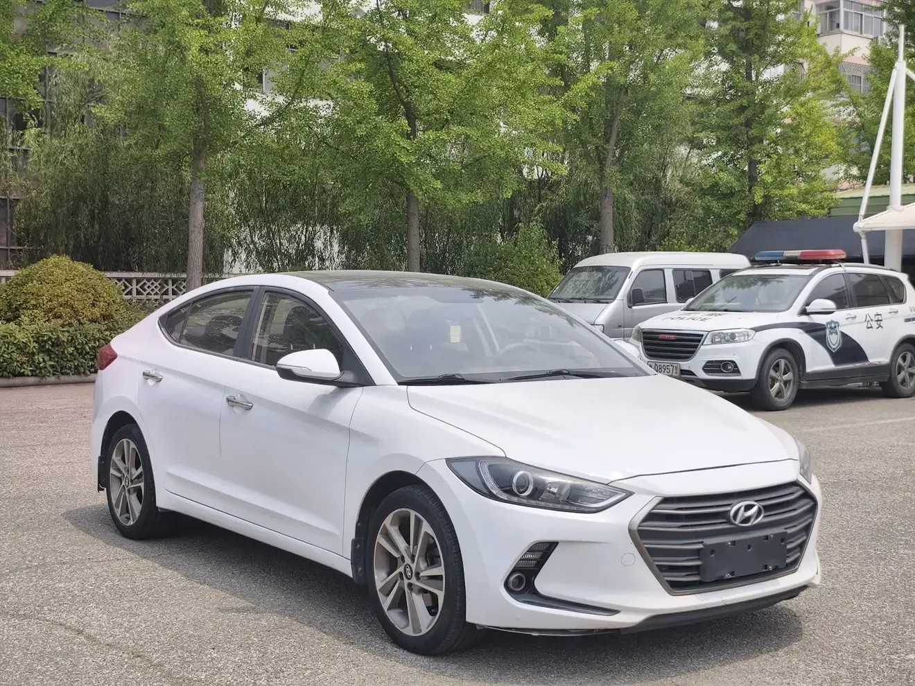 Hyundai lead