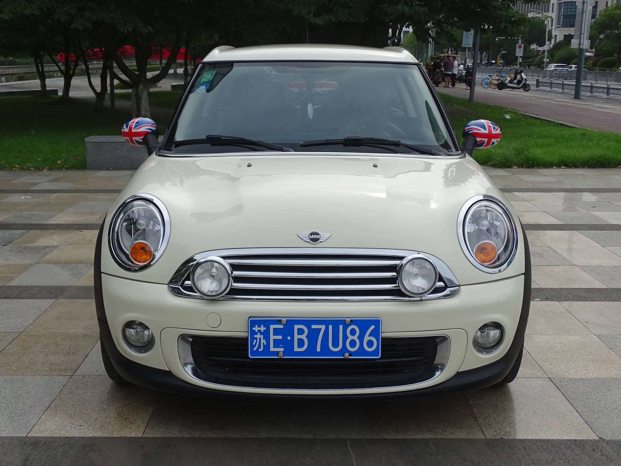 MINI CLUBMAN