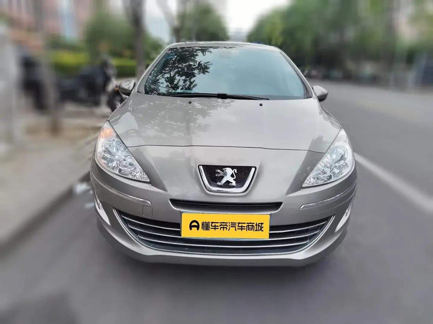 Peugeot 408