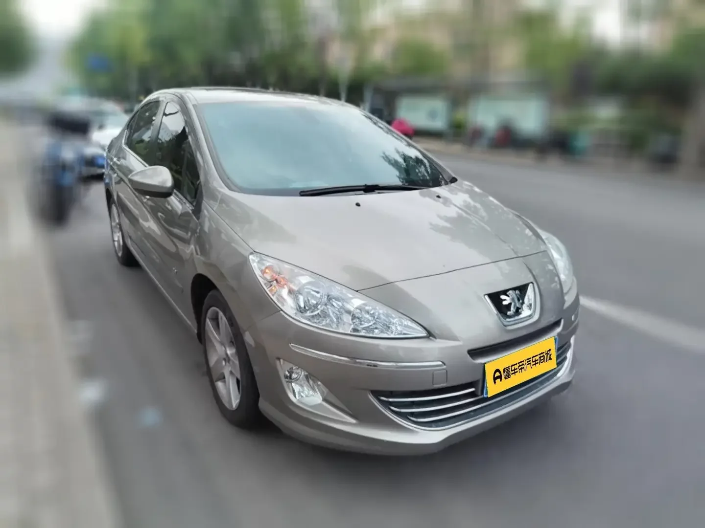 Peugeot 408